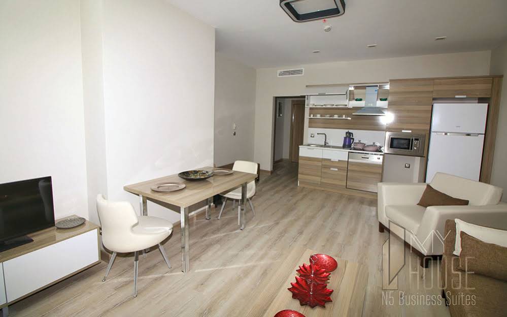 MyHouse Suites Hotel