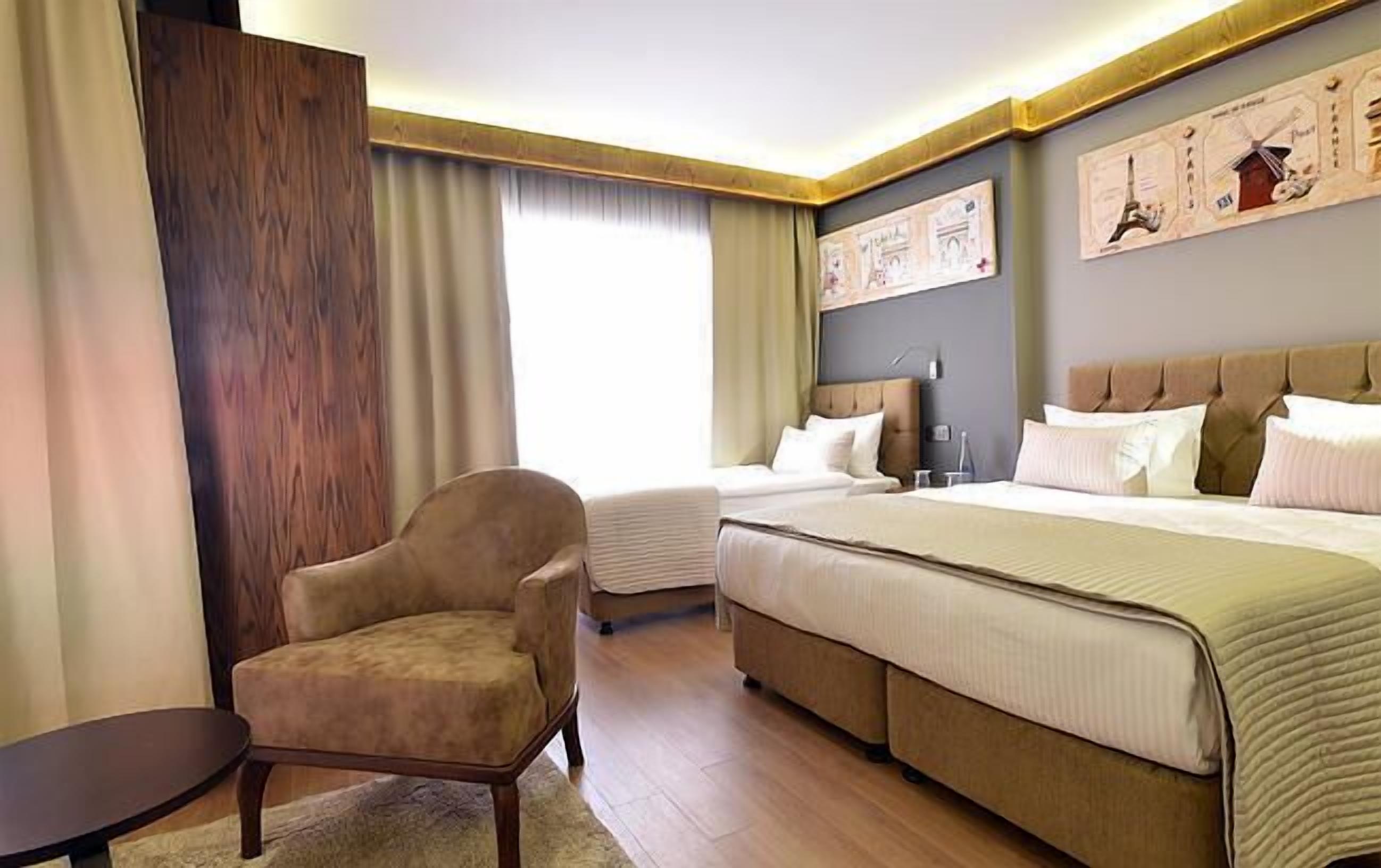 The Elegant Hotel