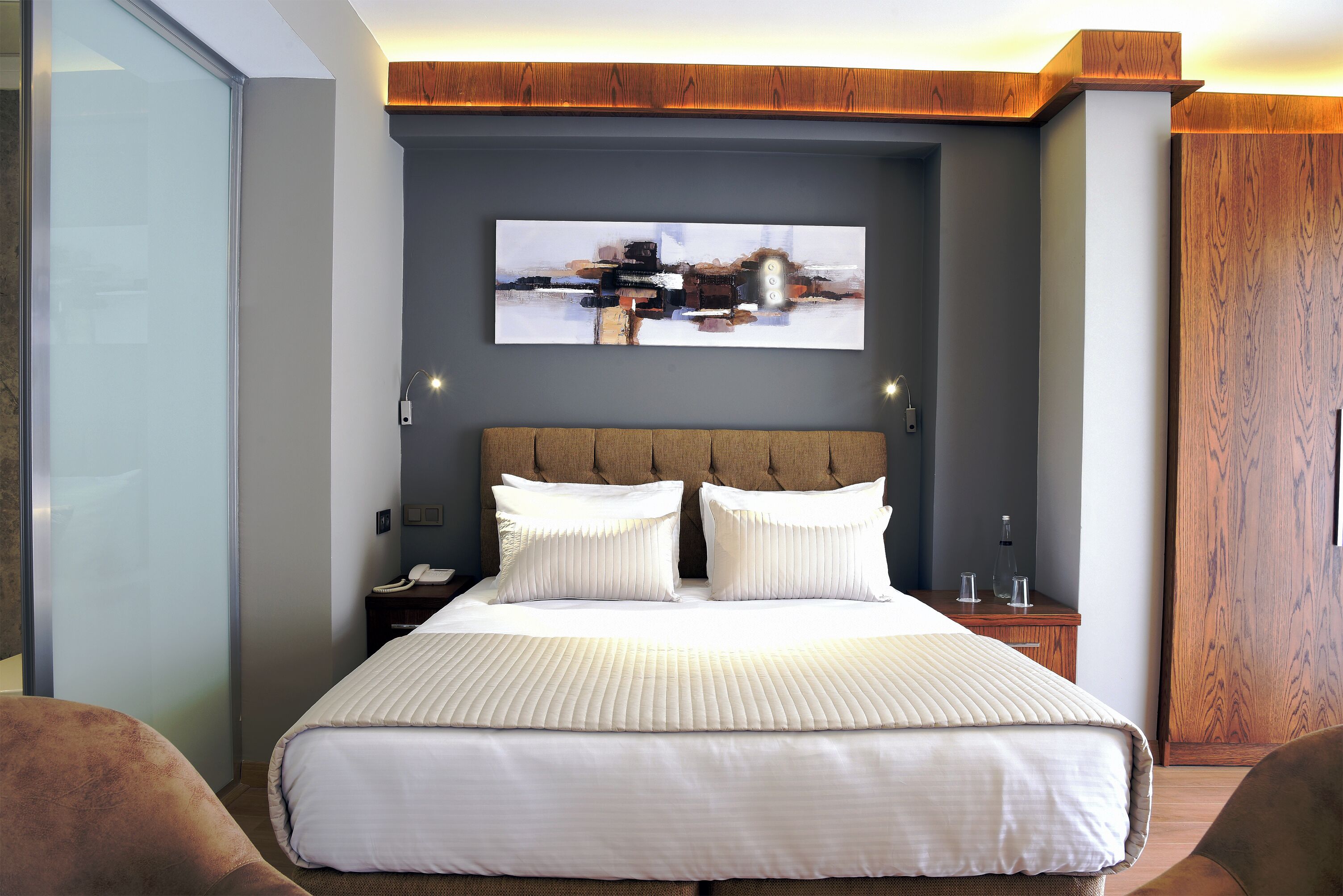 The Elegant Hotel
