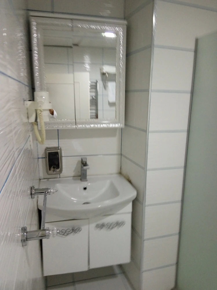 Fish Gold Apart Suites