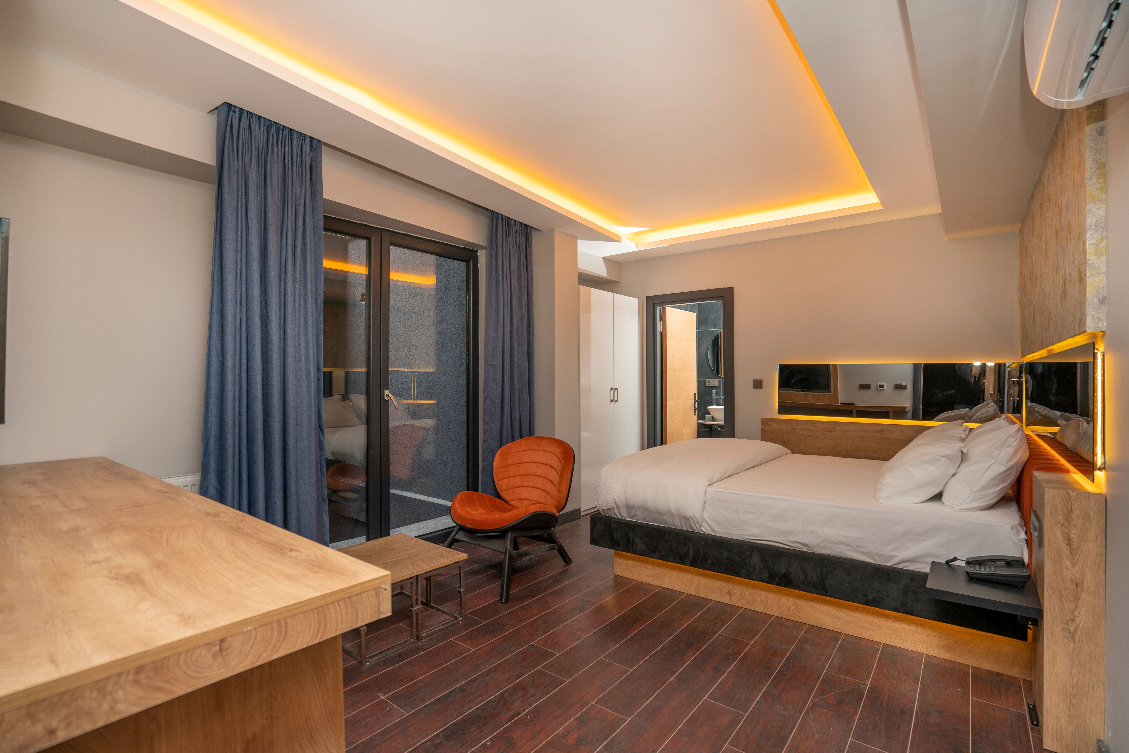 216 Bosphorus Suite