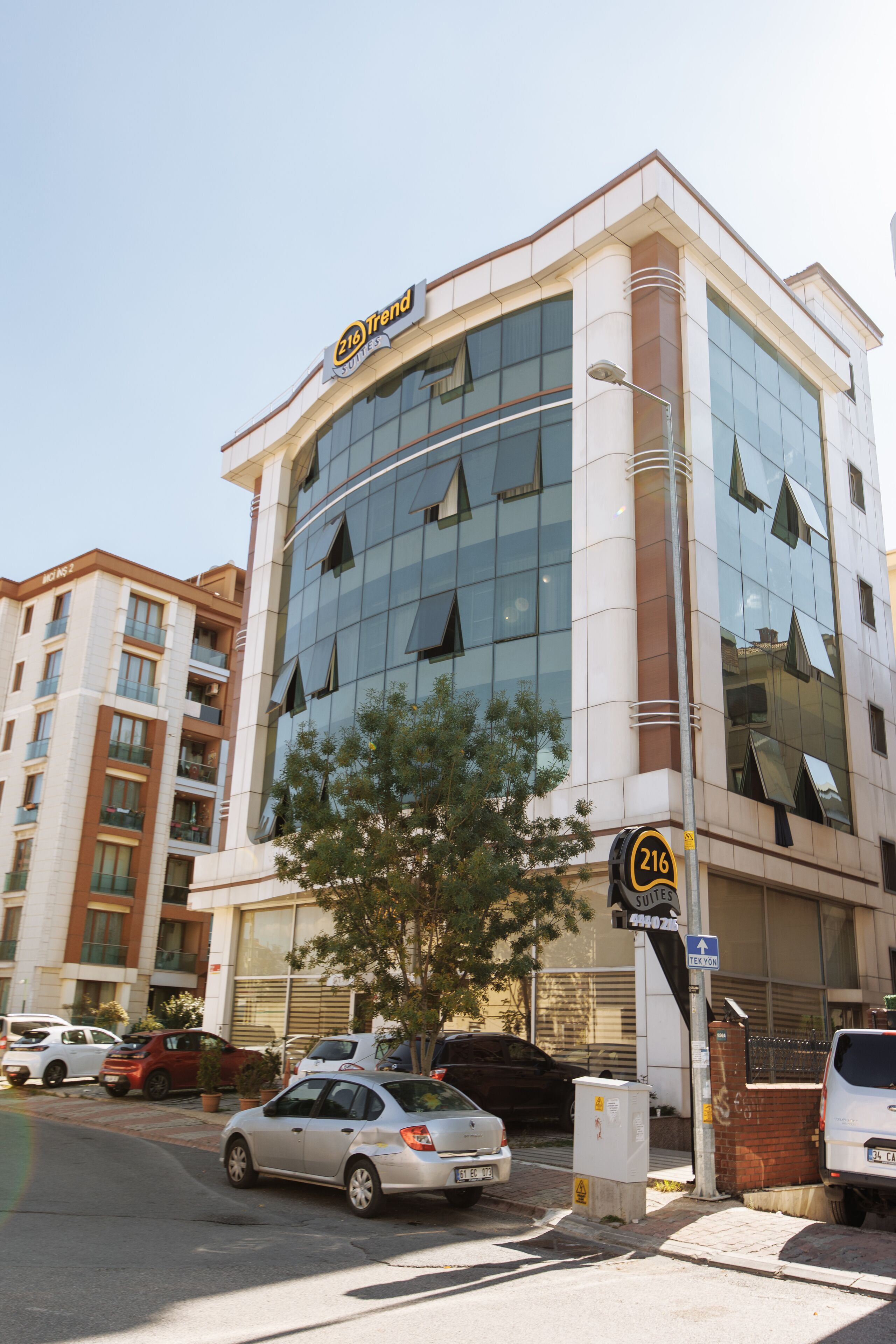 216 Trend Suite