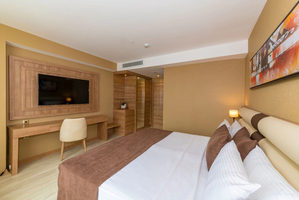 38 Hotel