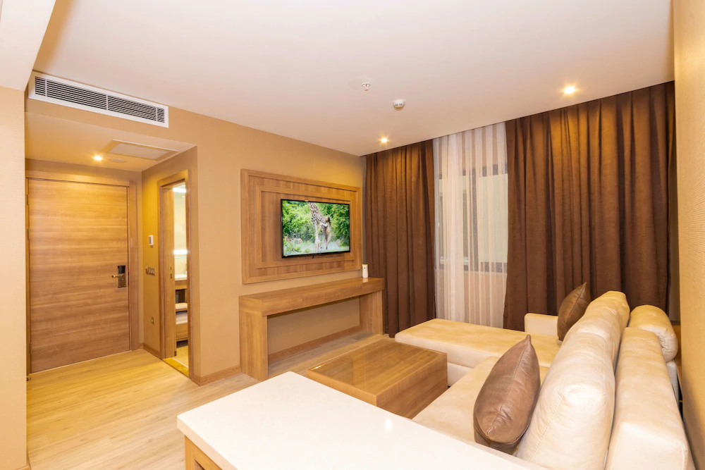 38 Hotel