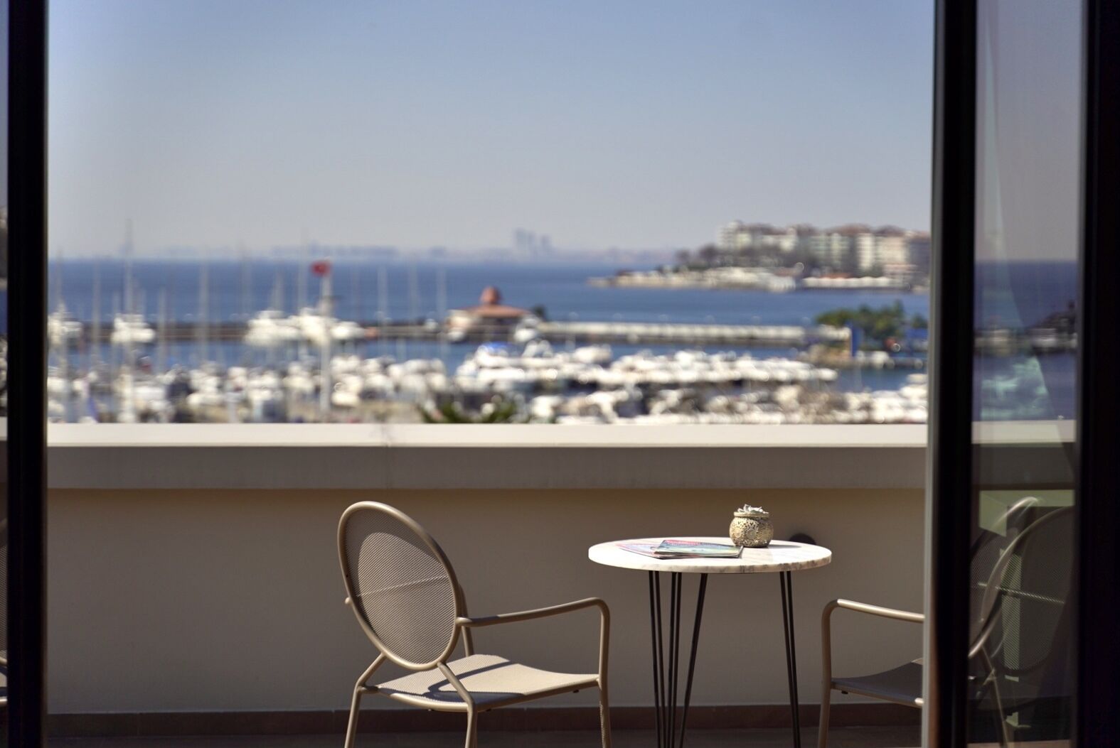 39 Kalamis Marina Hotel