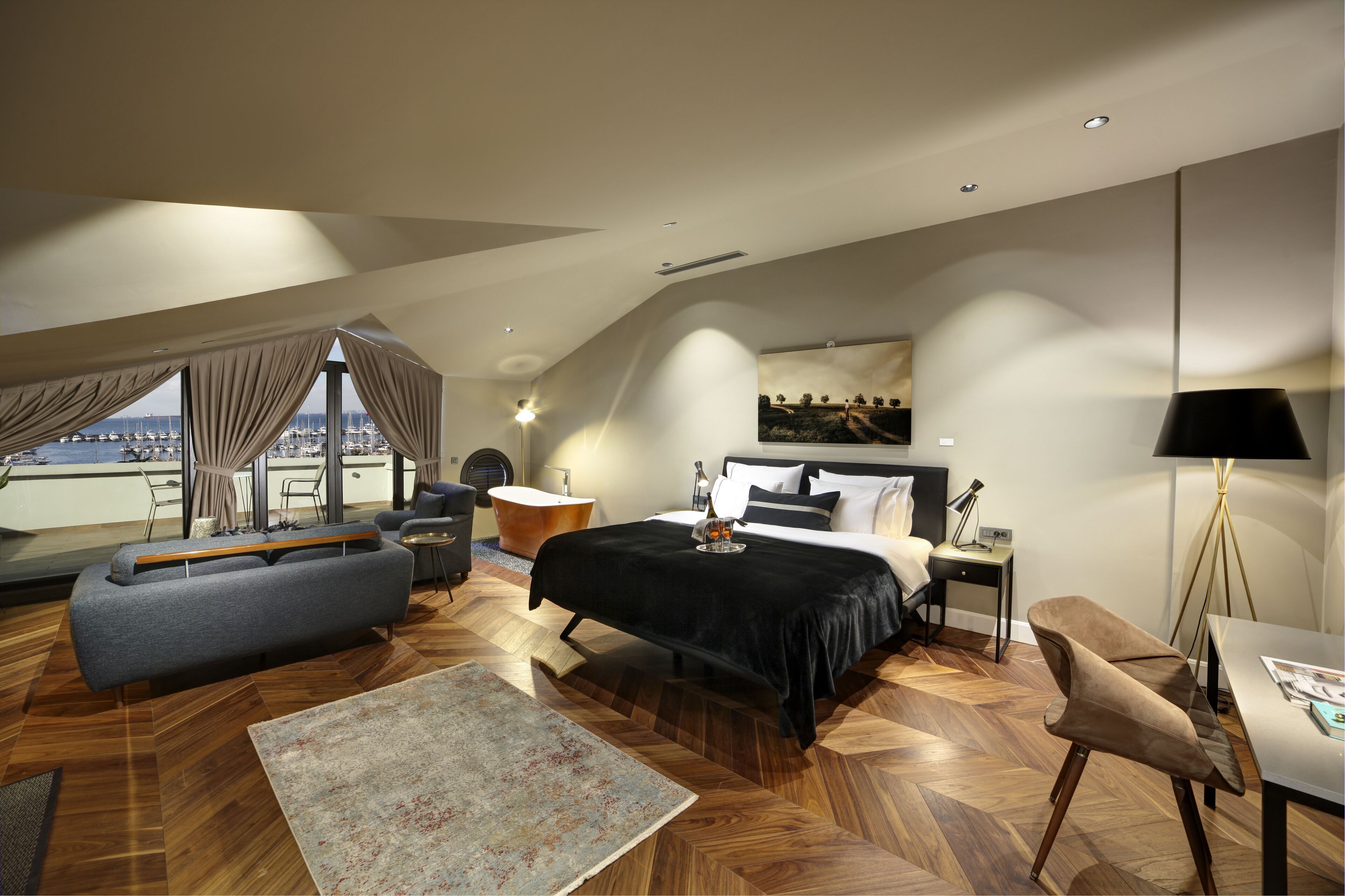 39 Kalamis Marina Hotel