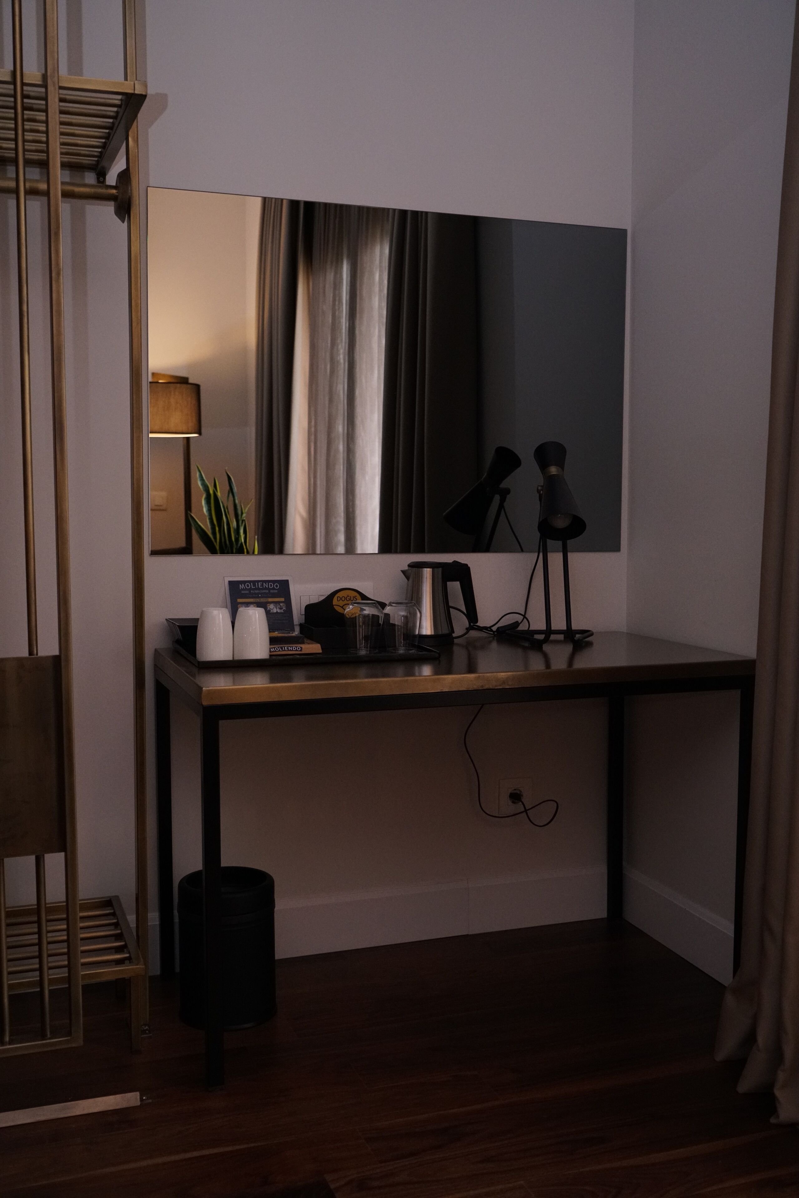 39 Kalamis Marina Hotel