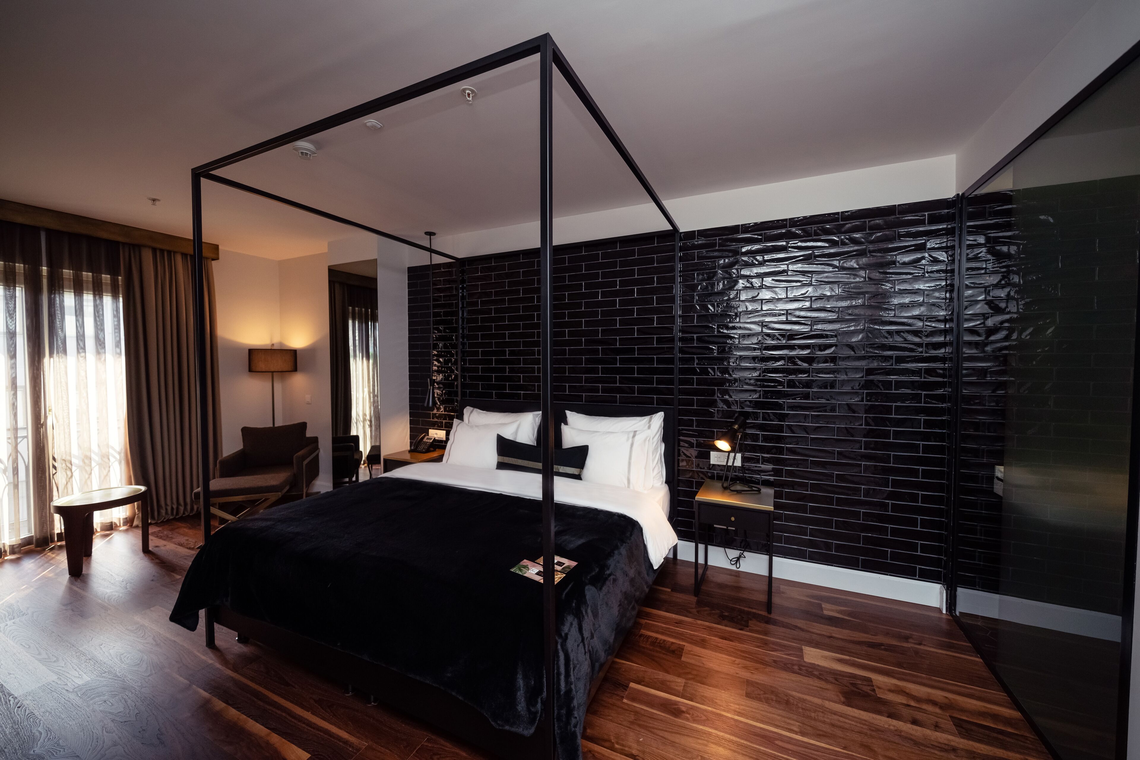 39 Kalamis Marina Hotel