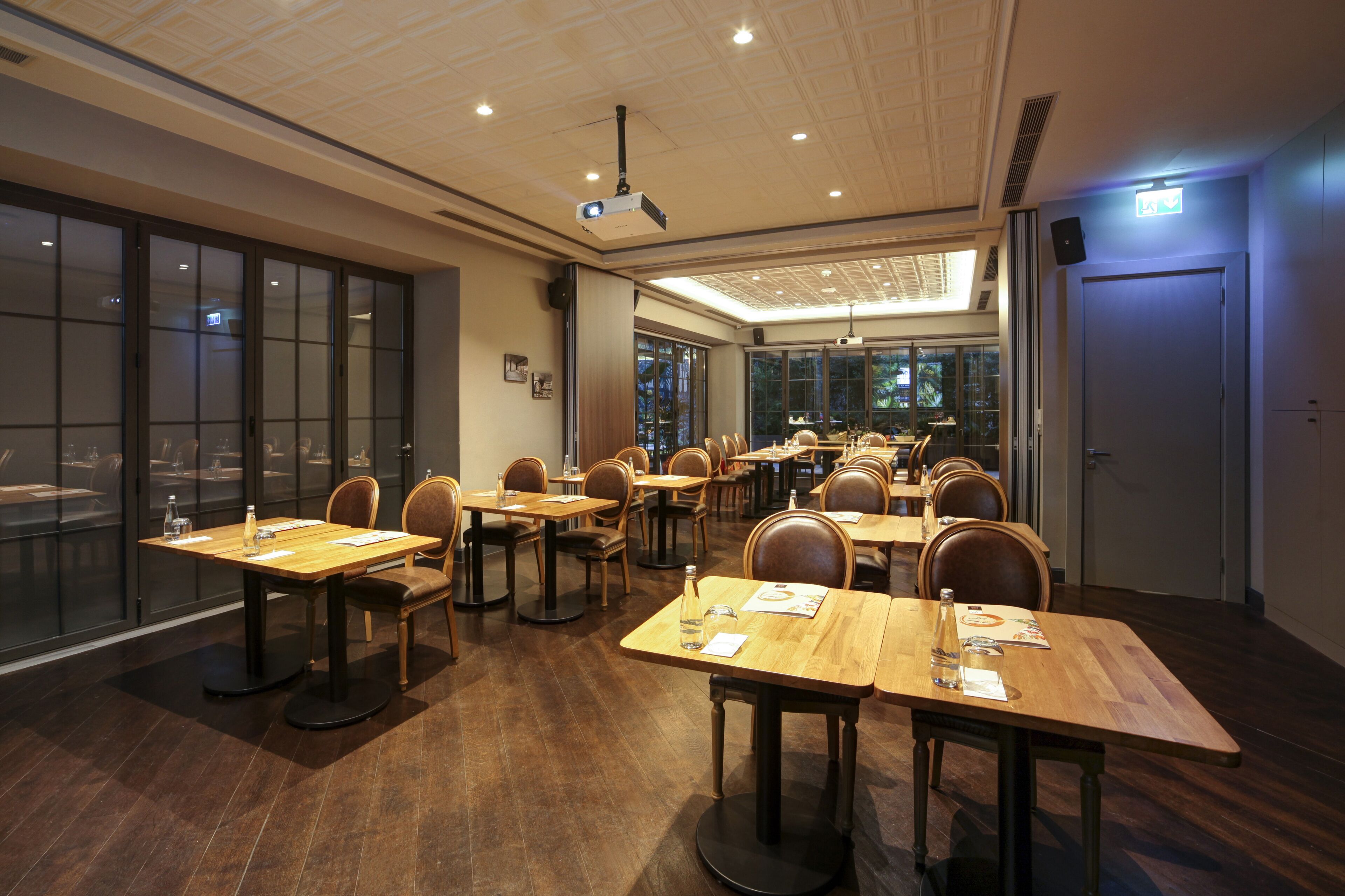 39 Kalamis Marina Hotel