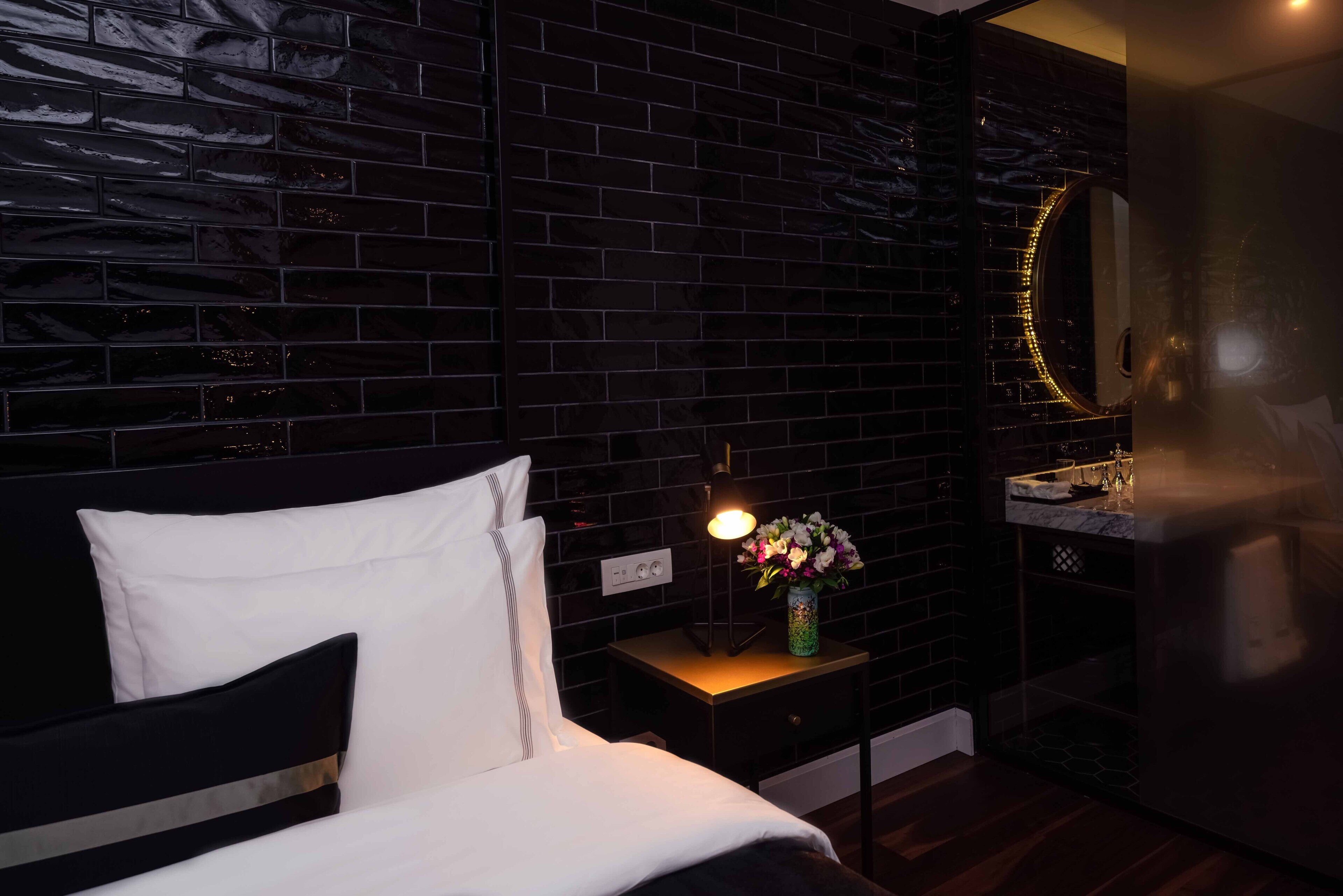 39 Kalamis Marina Hotel