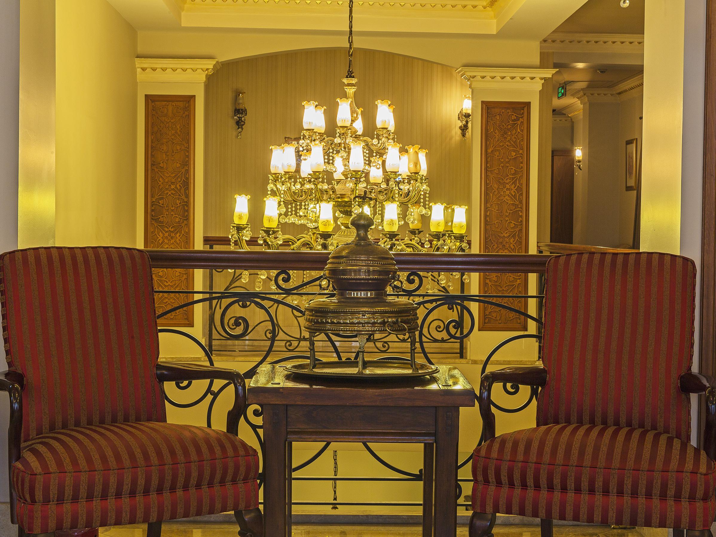 Acra Hotel