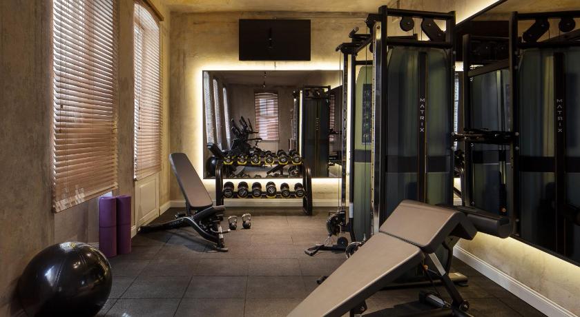 Adahan DeCamondo Pera, Autograph Collection