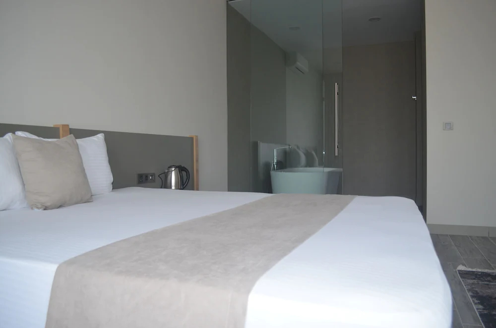 Agora Suites