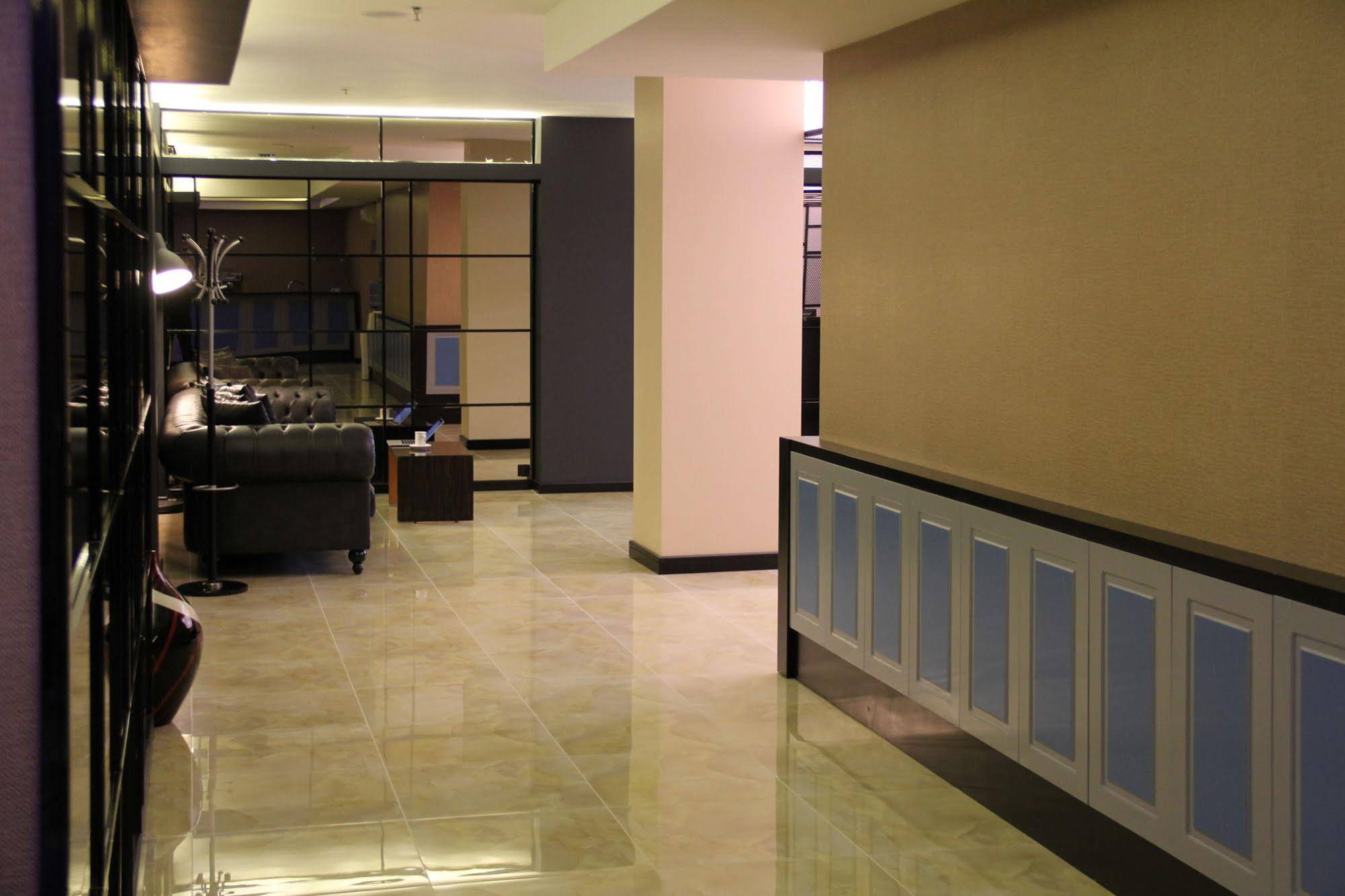 Airport Residence Hotel