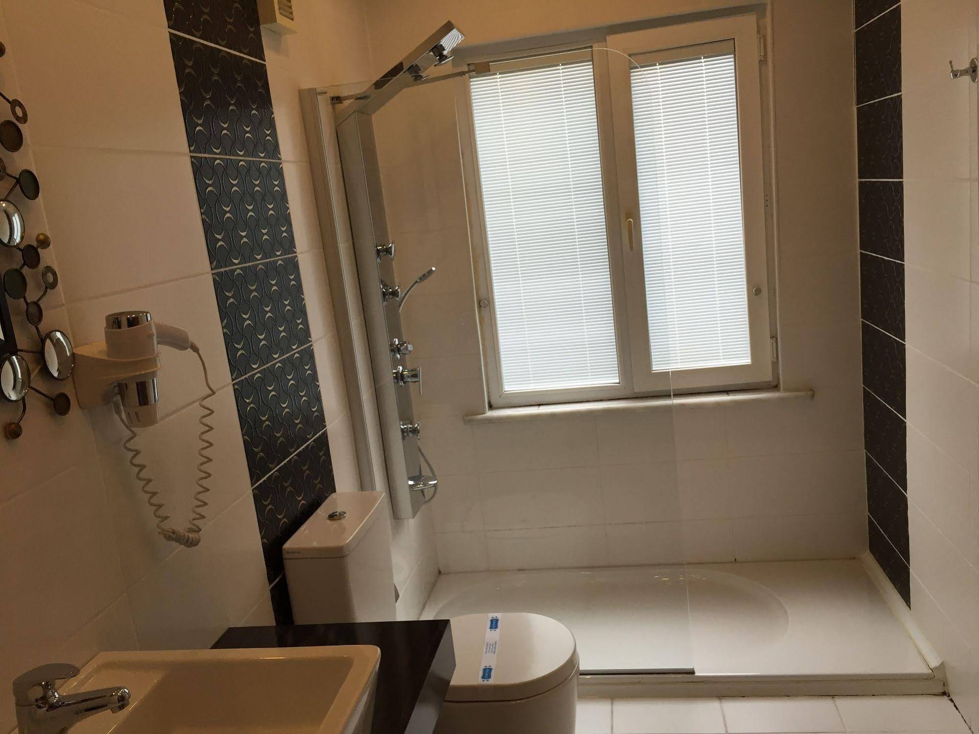 Airport Residence Hotel