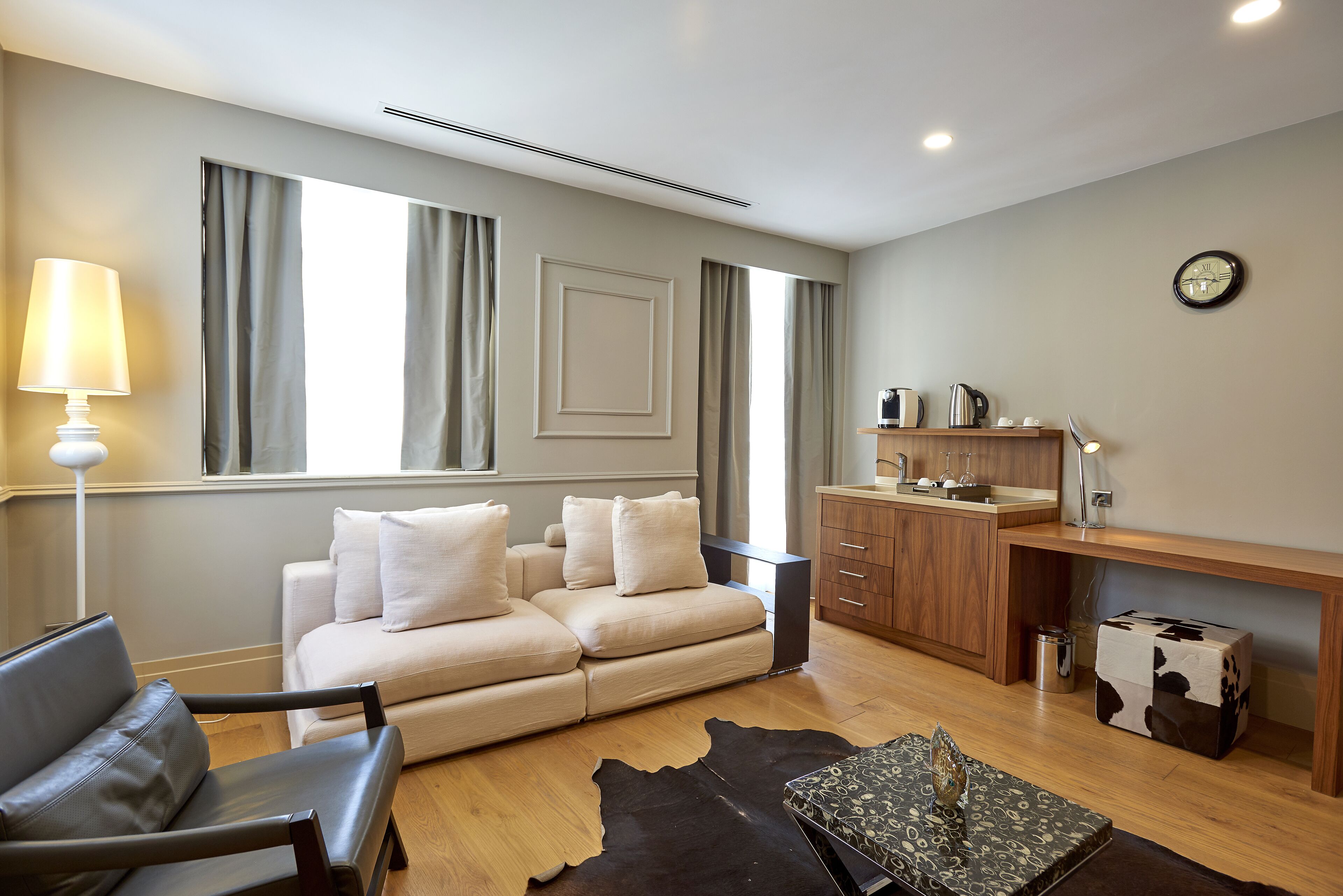 Akka Hotels Suites