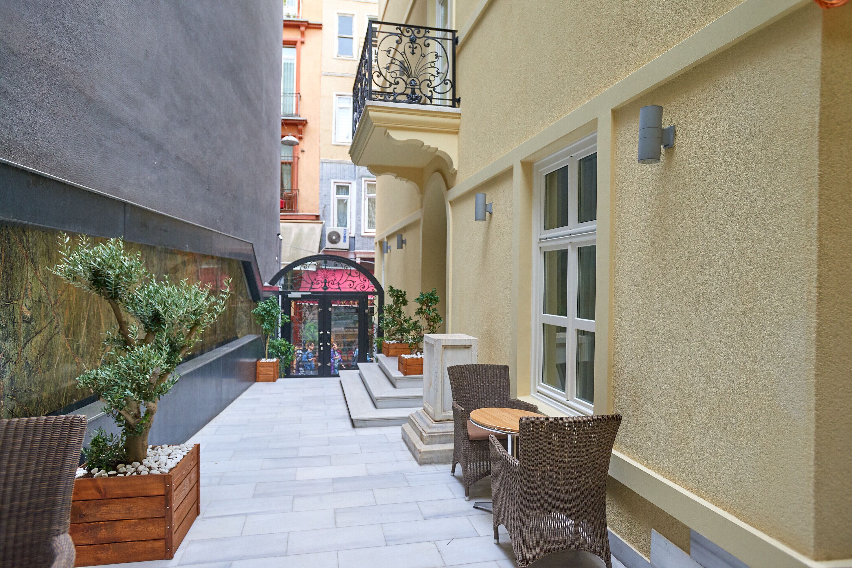 Akka Hotels Suites