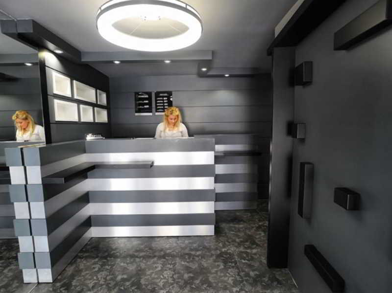 Akoni Hotel