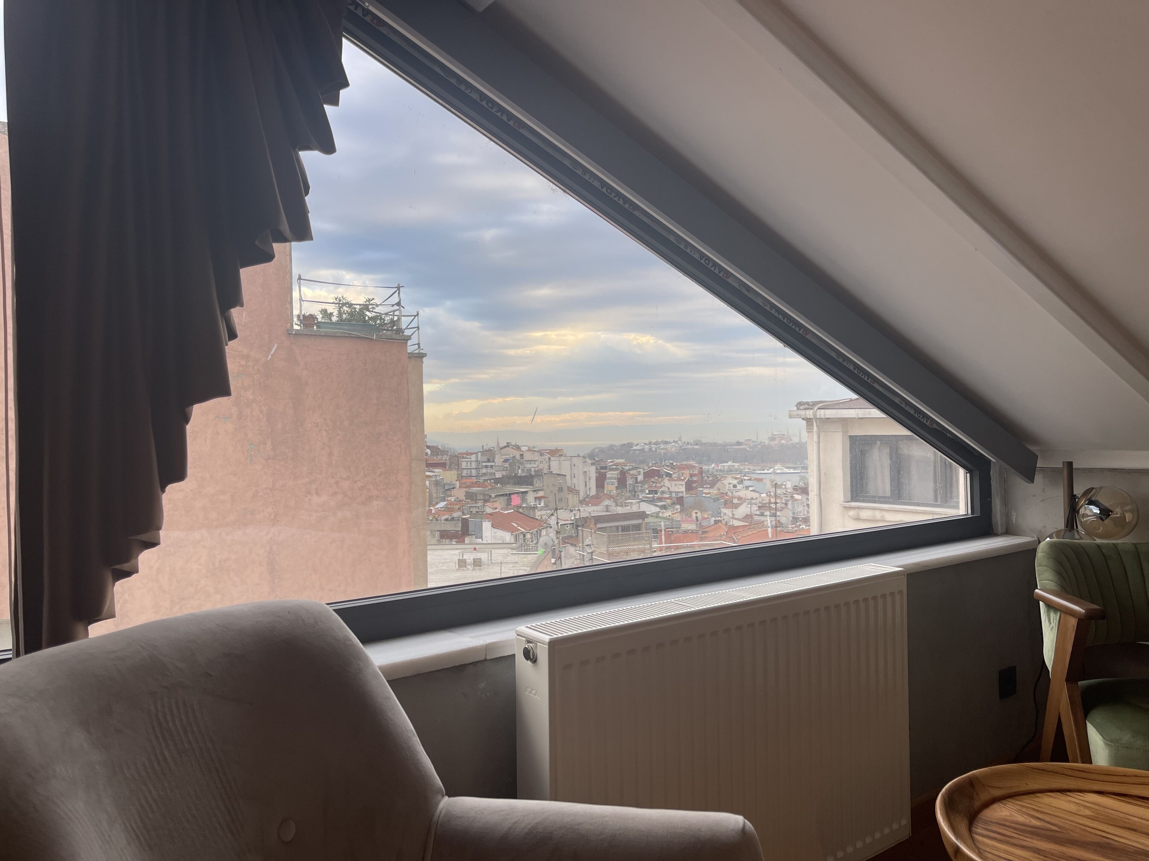 Aleksandr Pera Hotel