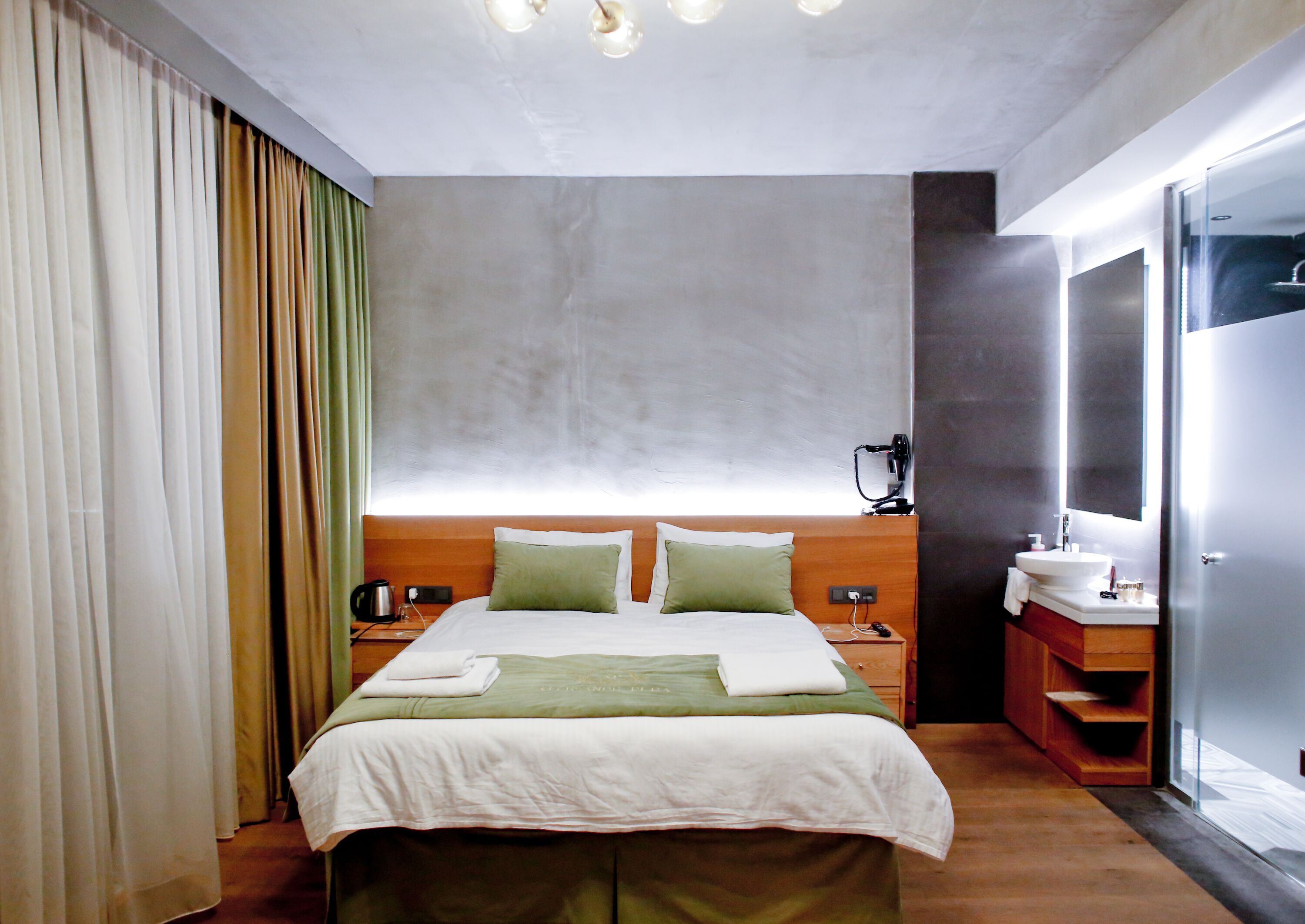 Aleksandr Pera Hotel
