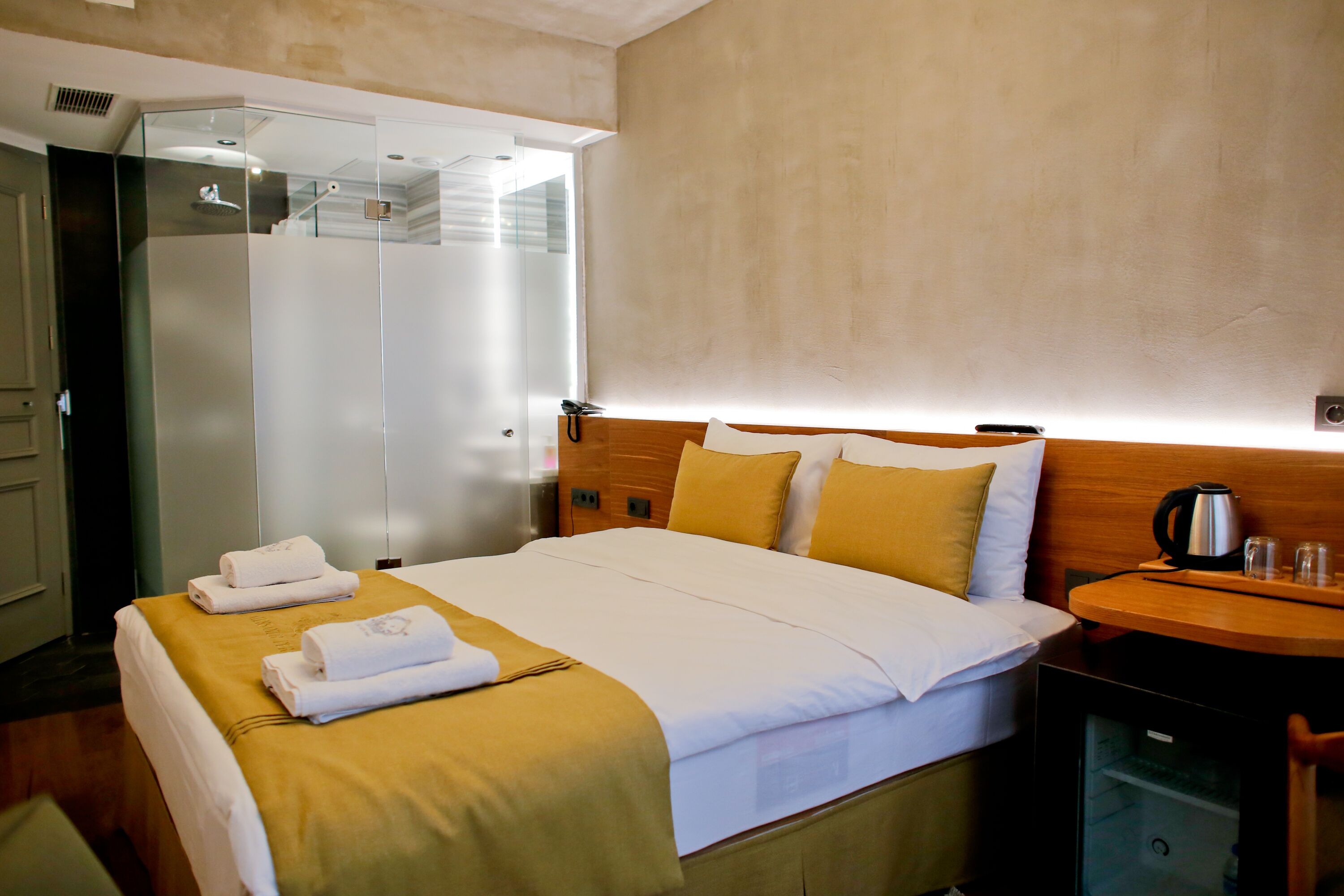 Aleksandr Pera Hotel
