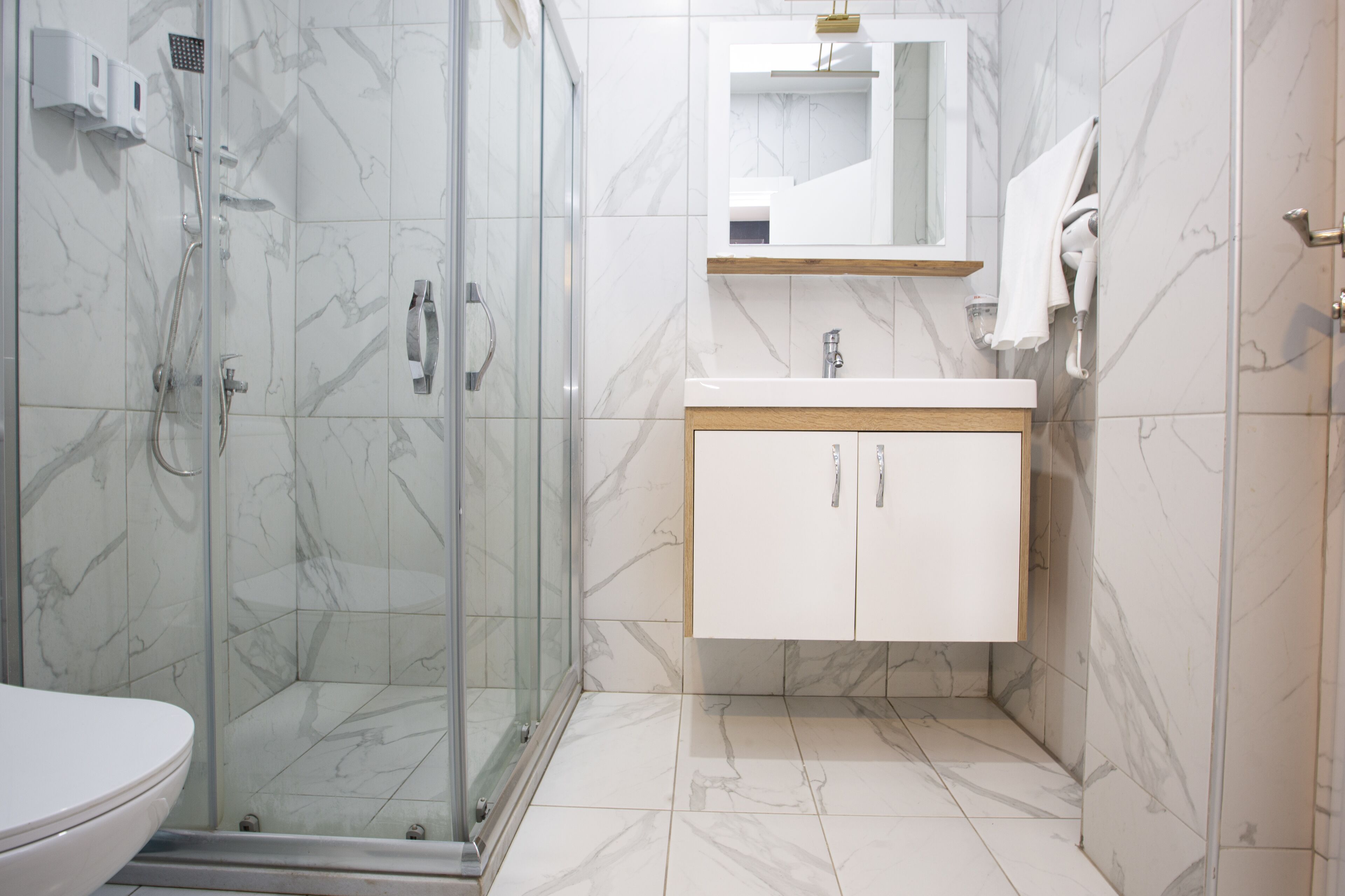 Alemeyn The Taksim Leons Hotel Cafe & Spa