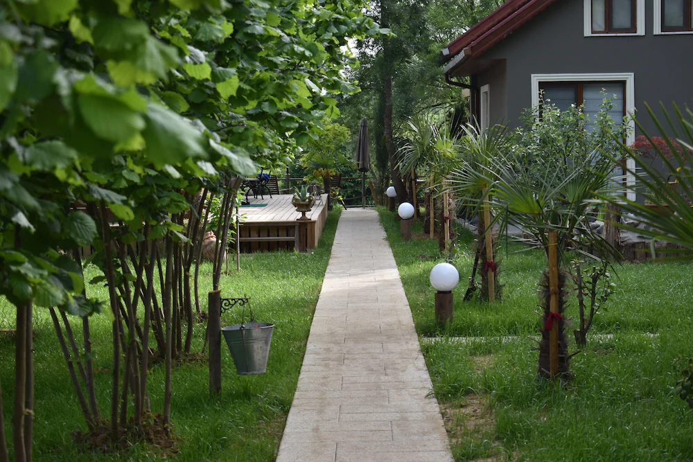 Antik River House