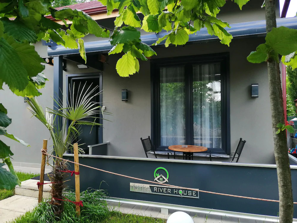 Antik River House