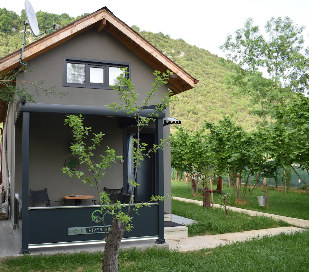 Antik River House