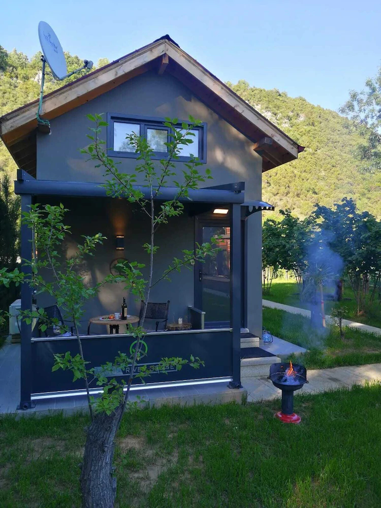 Antik River House