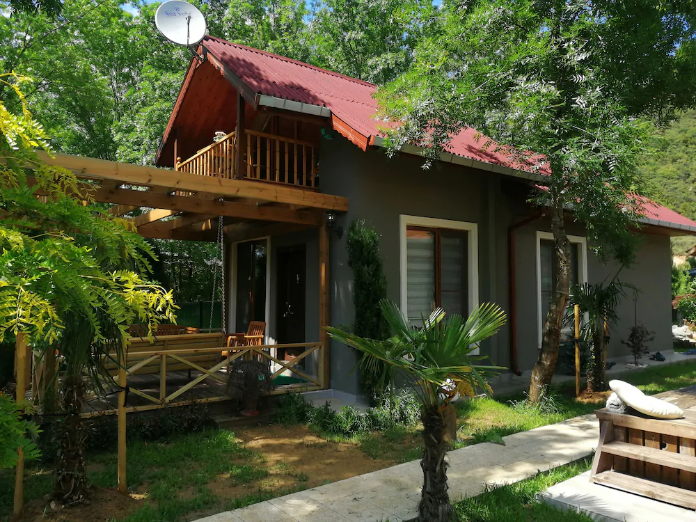 Antik River House