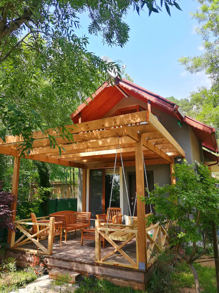 Antik River House