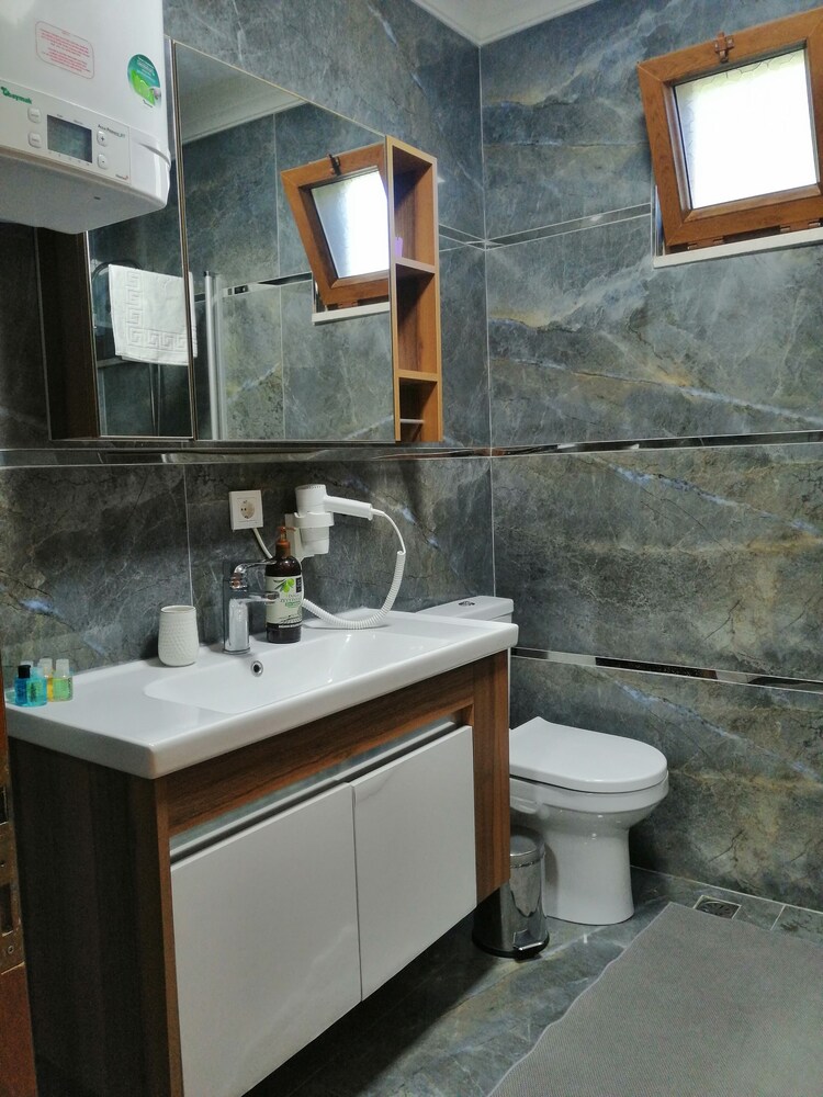 Antik River House
