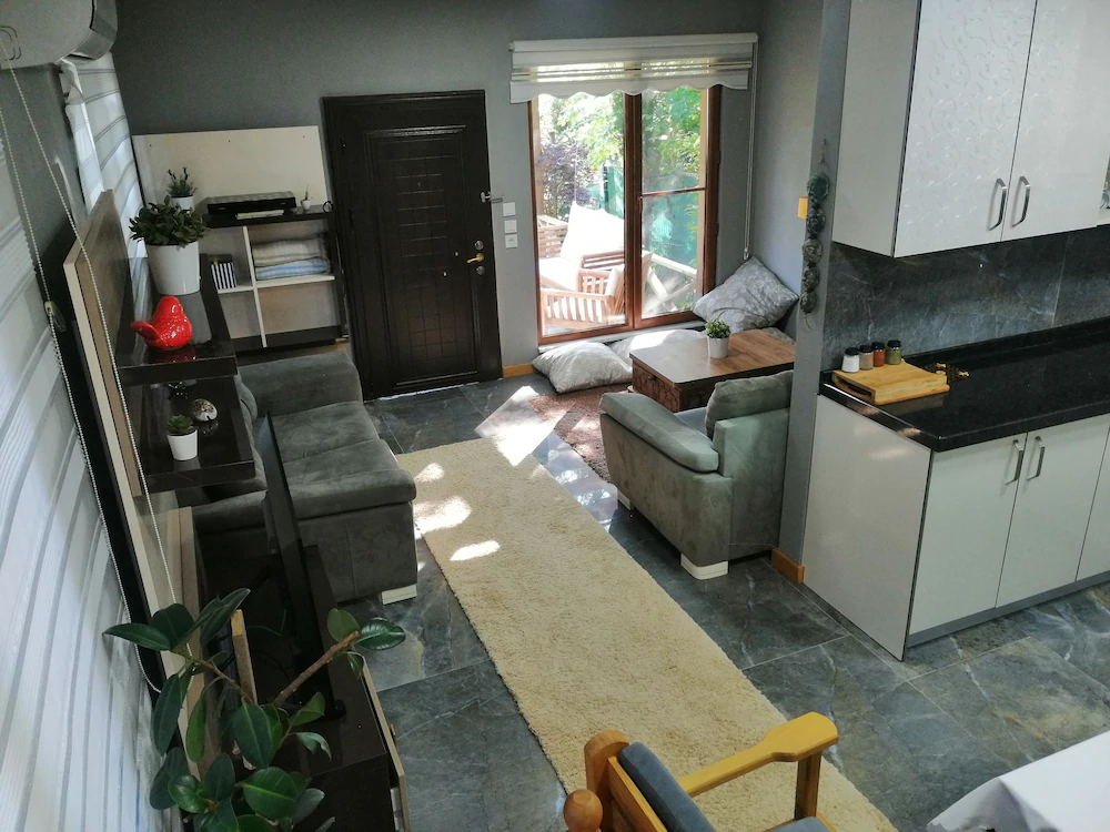 Antik River House