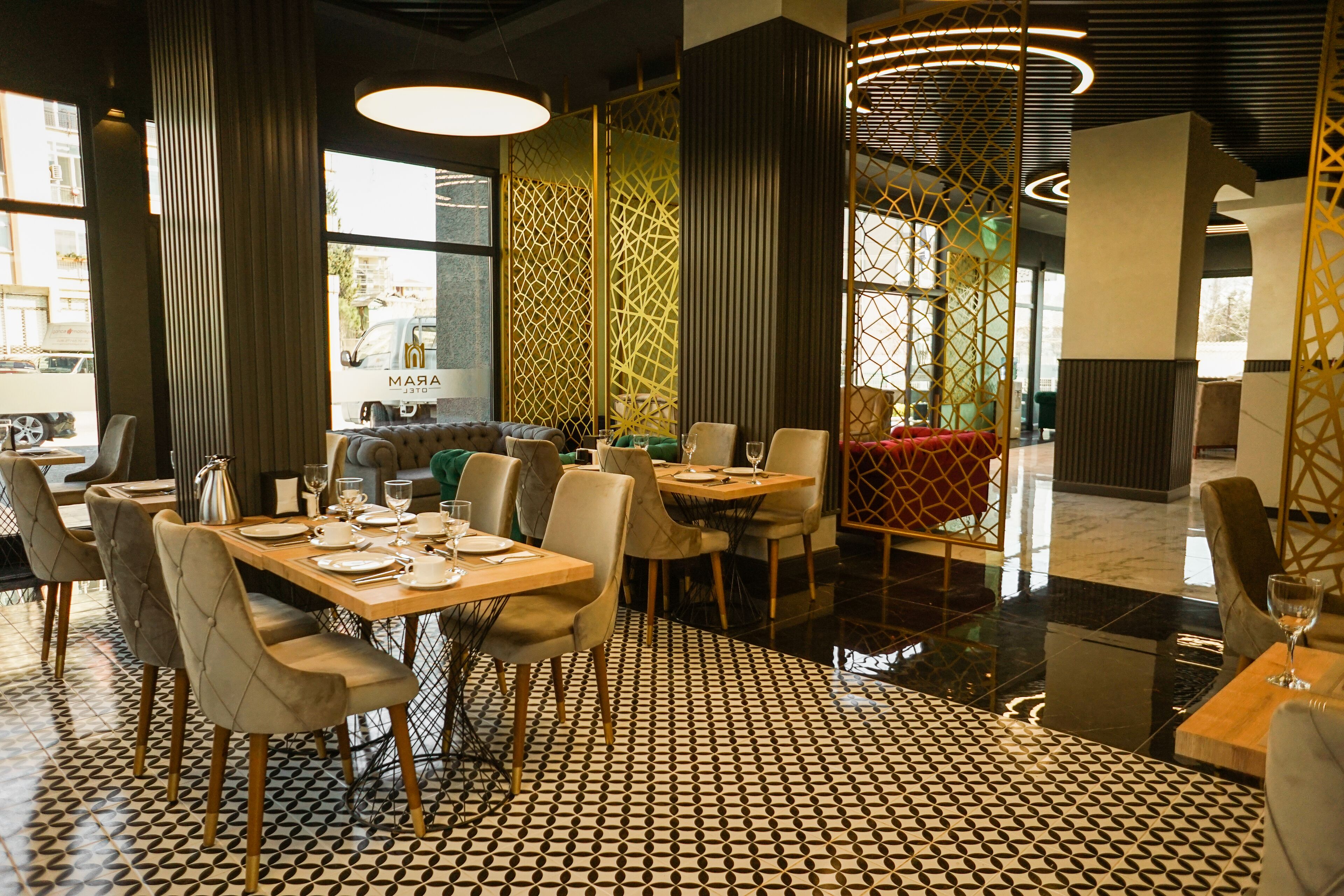 Aram Otel