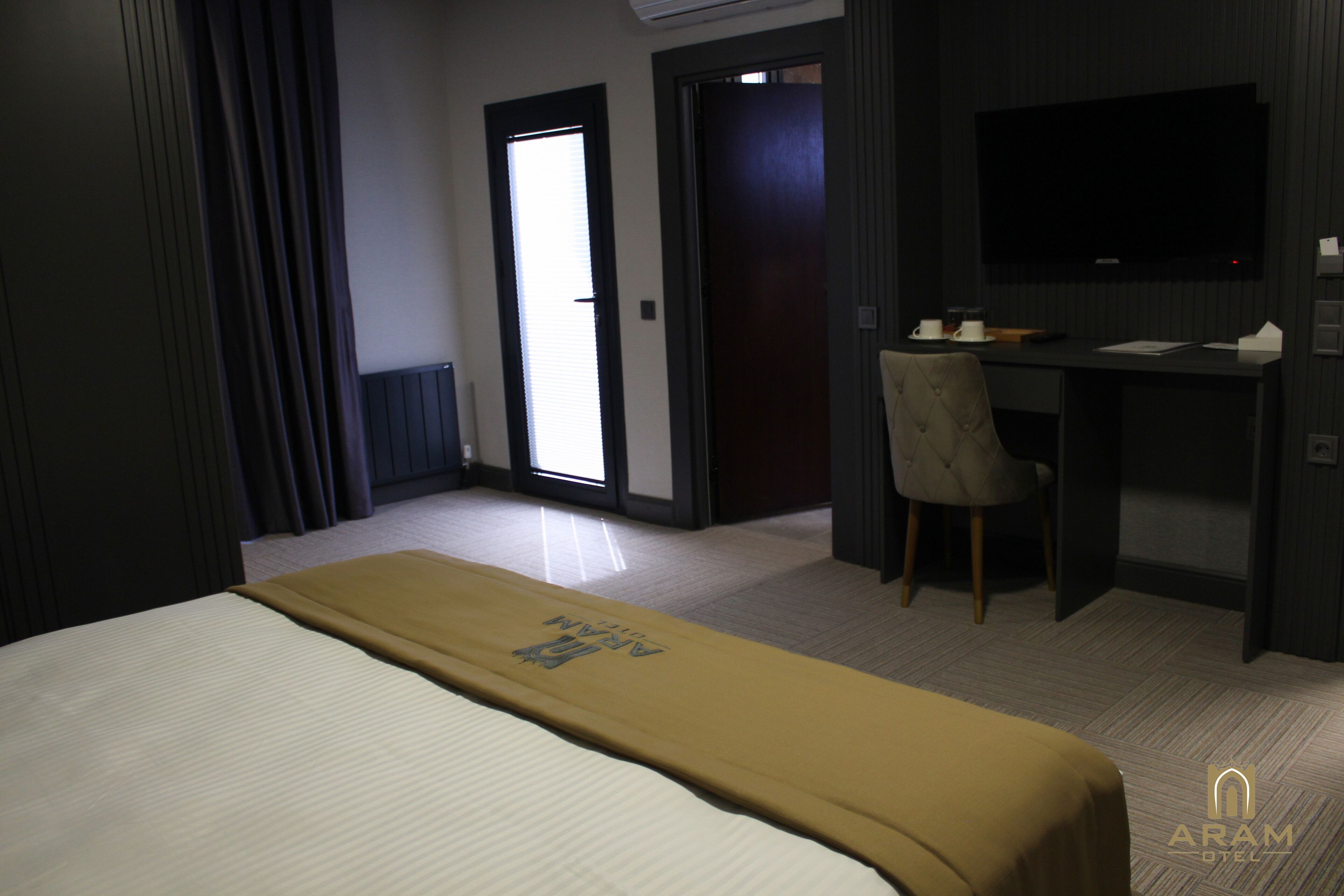 Aram Otel