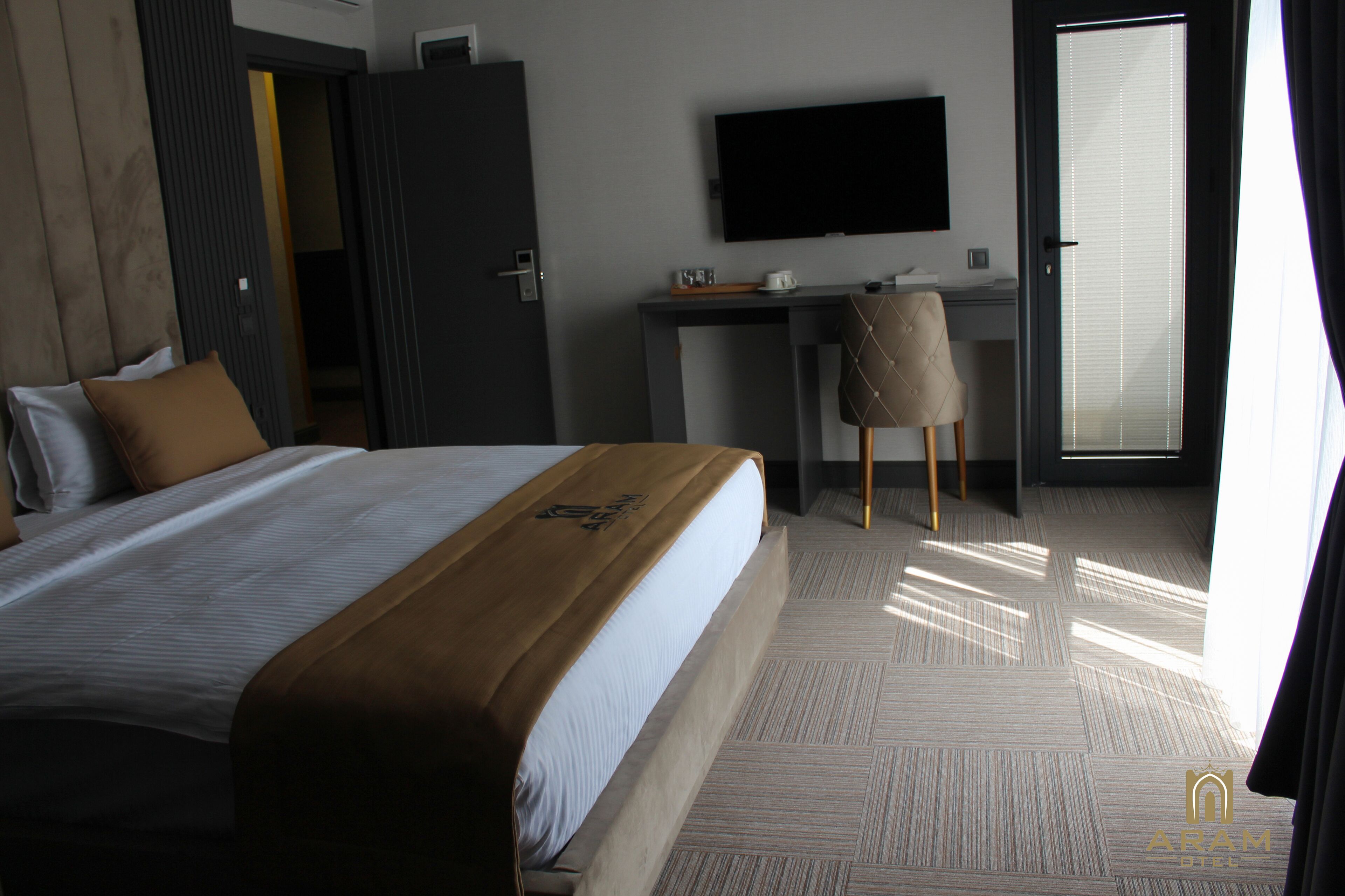 Aram Otel