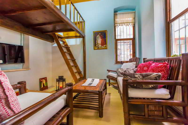 Aretias Antique House