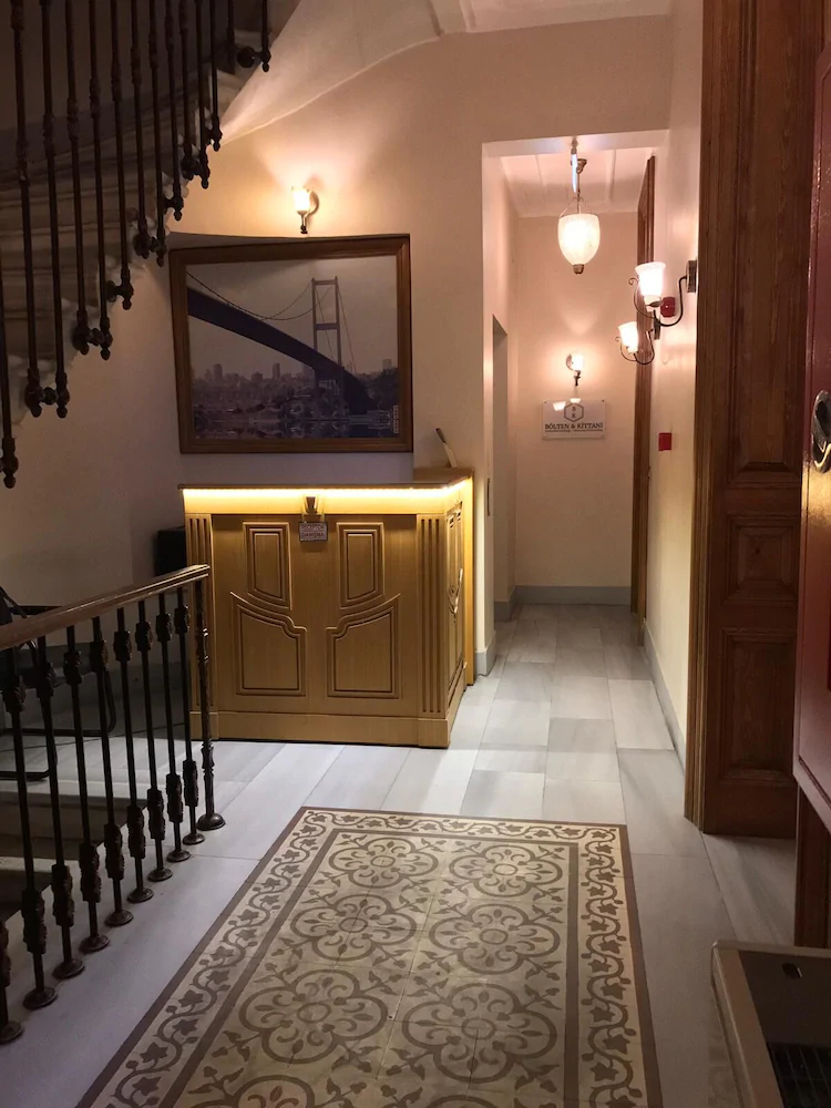 Aslan Residence