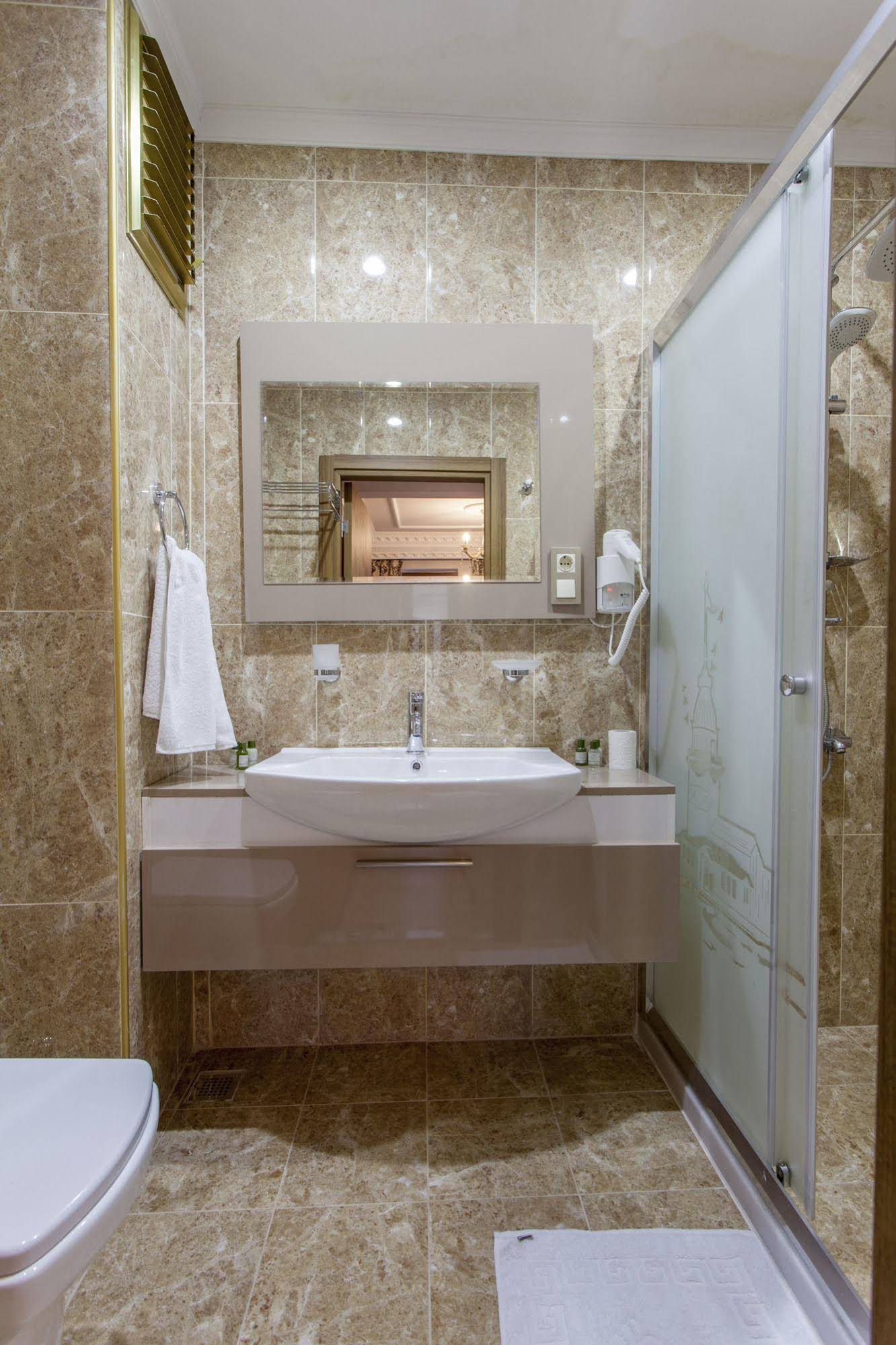 Asya World Hotel