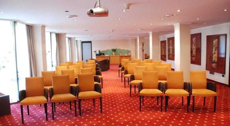 Ataköy Marina Hotel