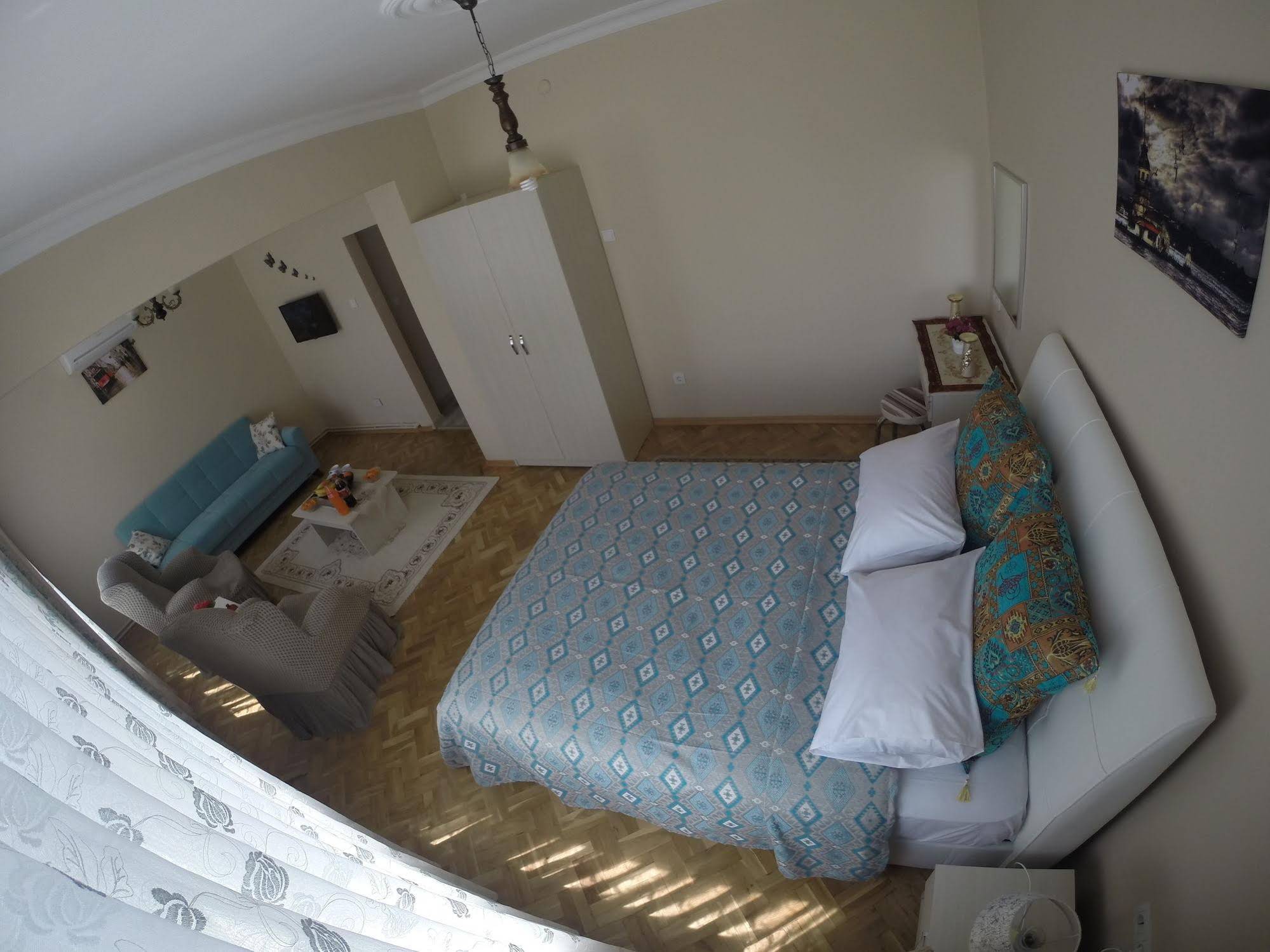 Atam Suites & Apart
