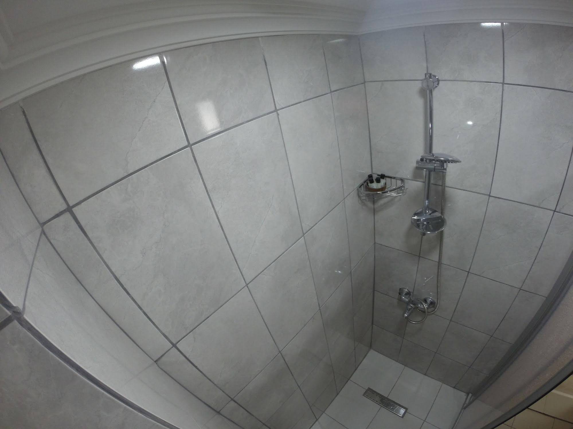 Atam Suites & Apart