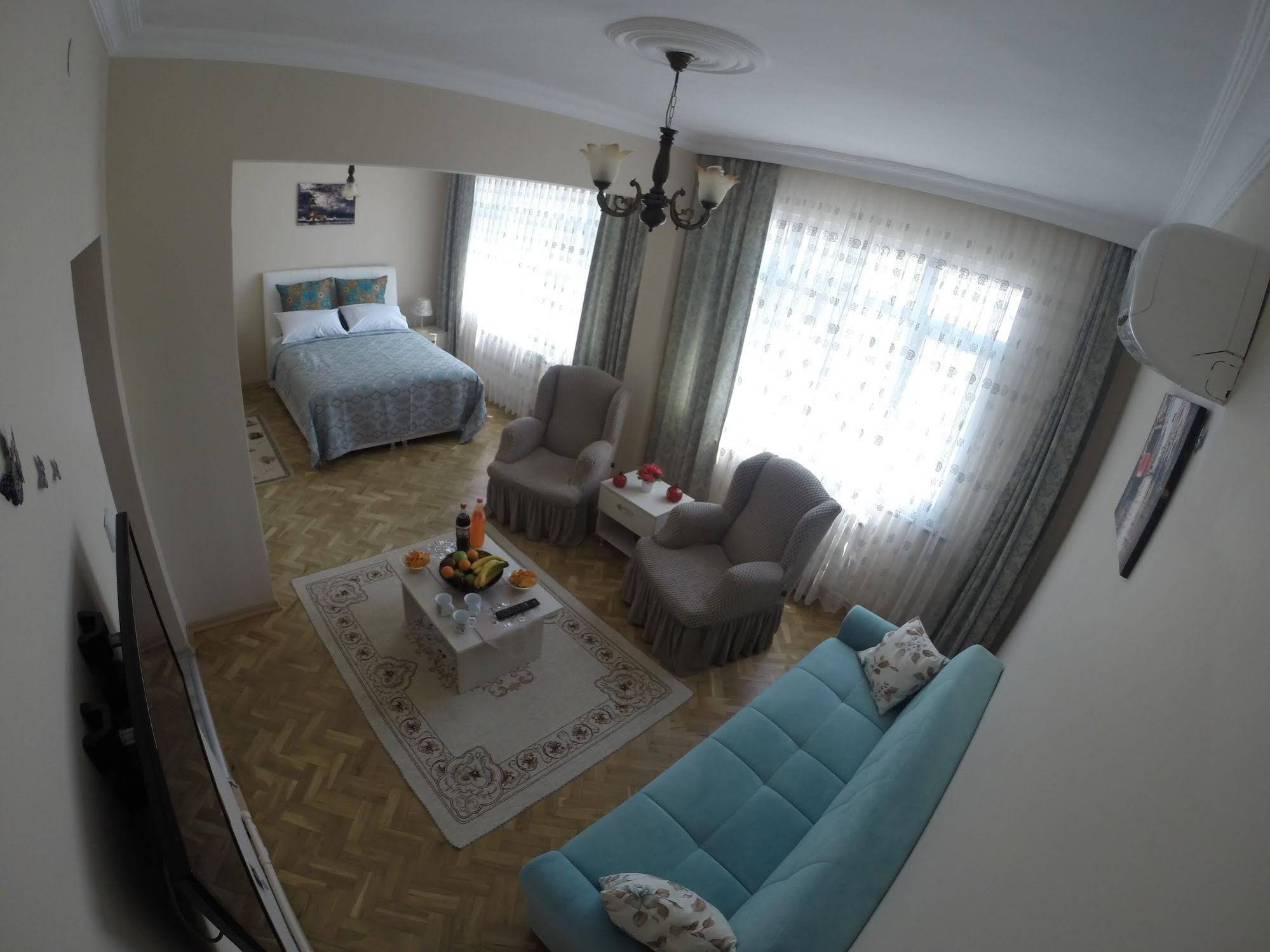 Atam Suites & Apart