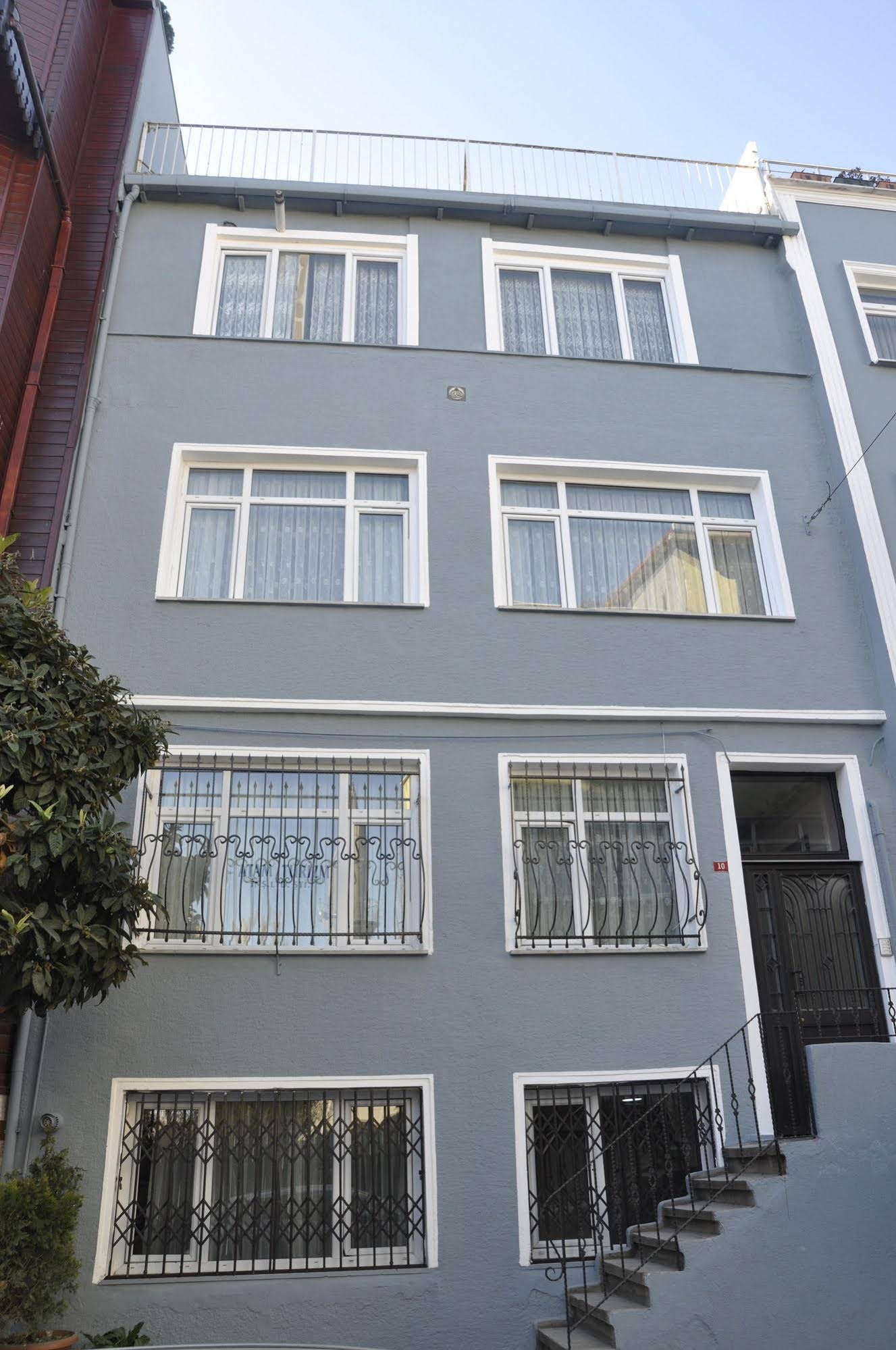 Atam Suites & Apart