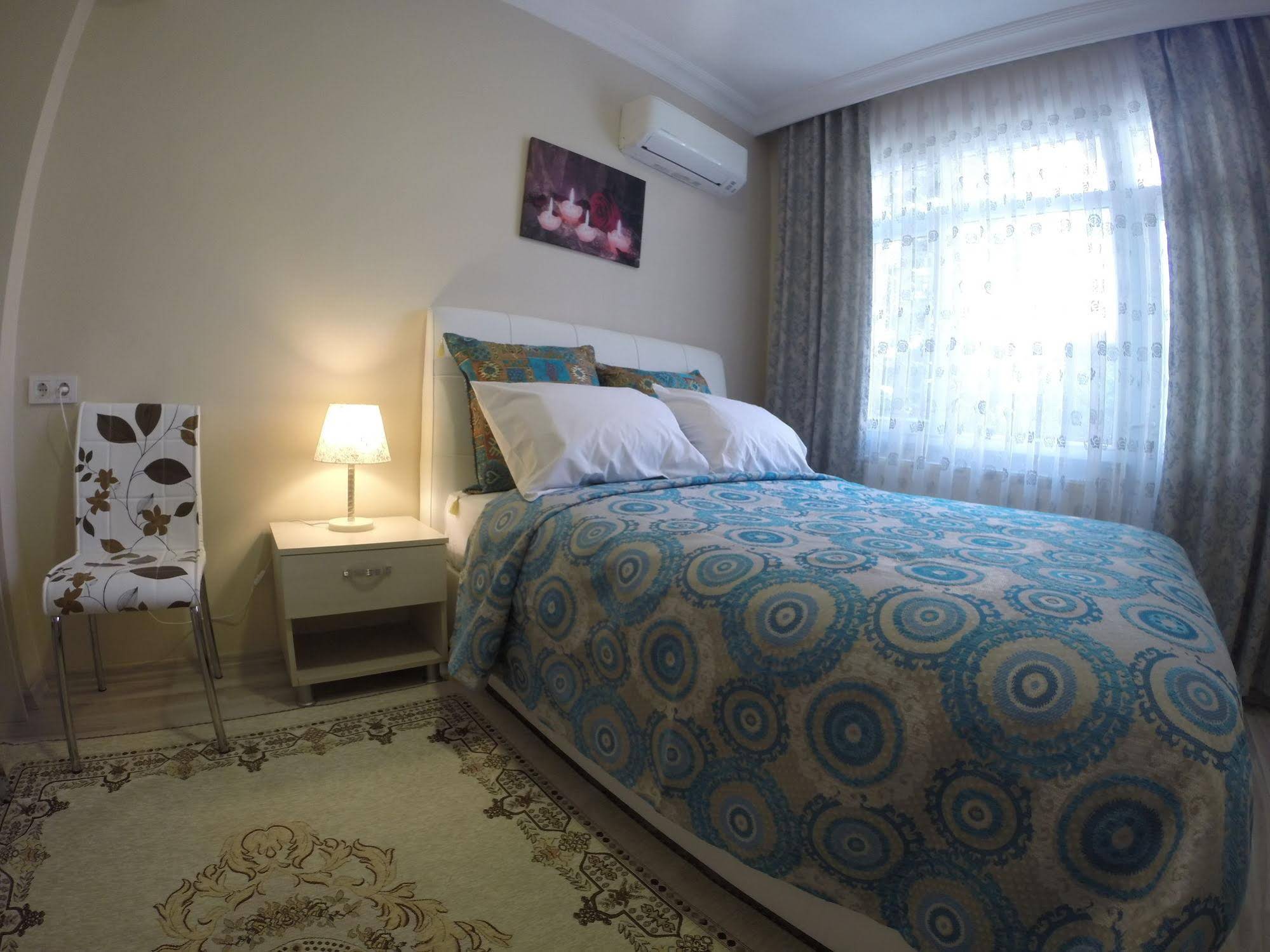Atam Suites & Apart