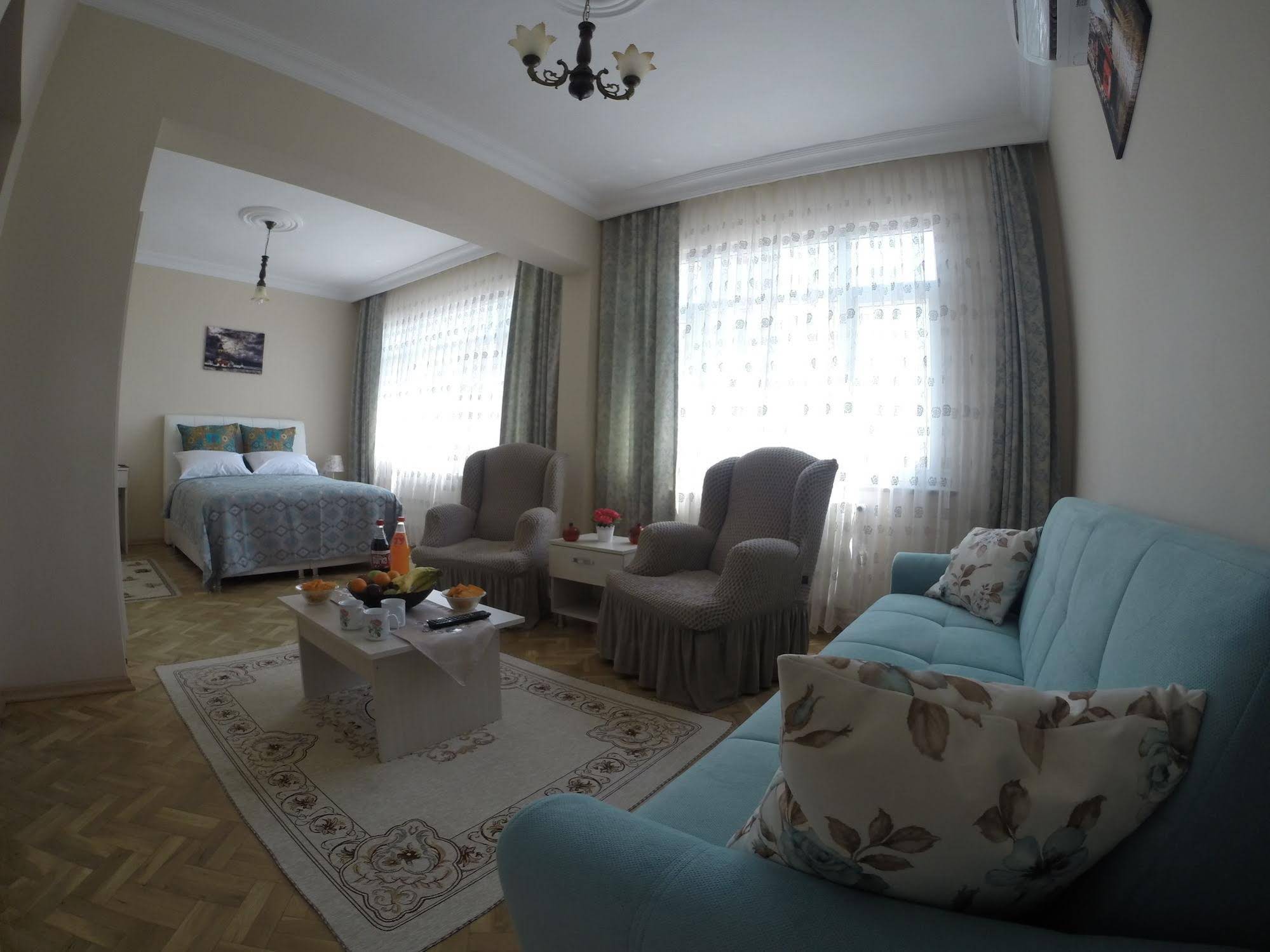Atam Suites & Apart