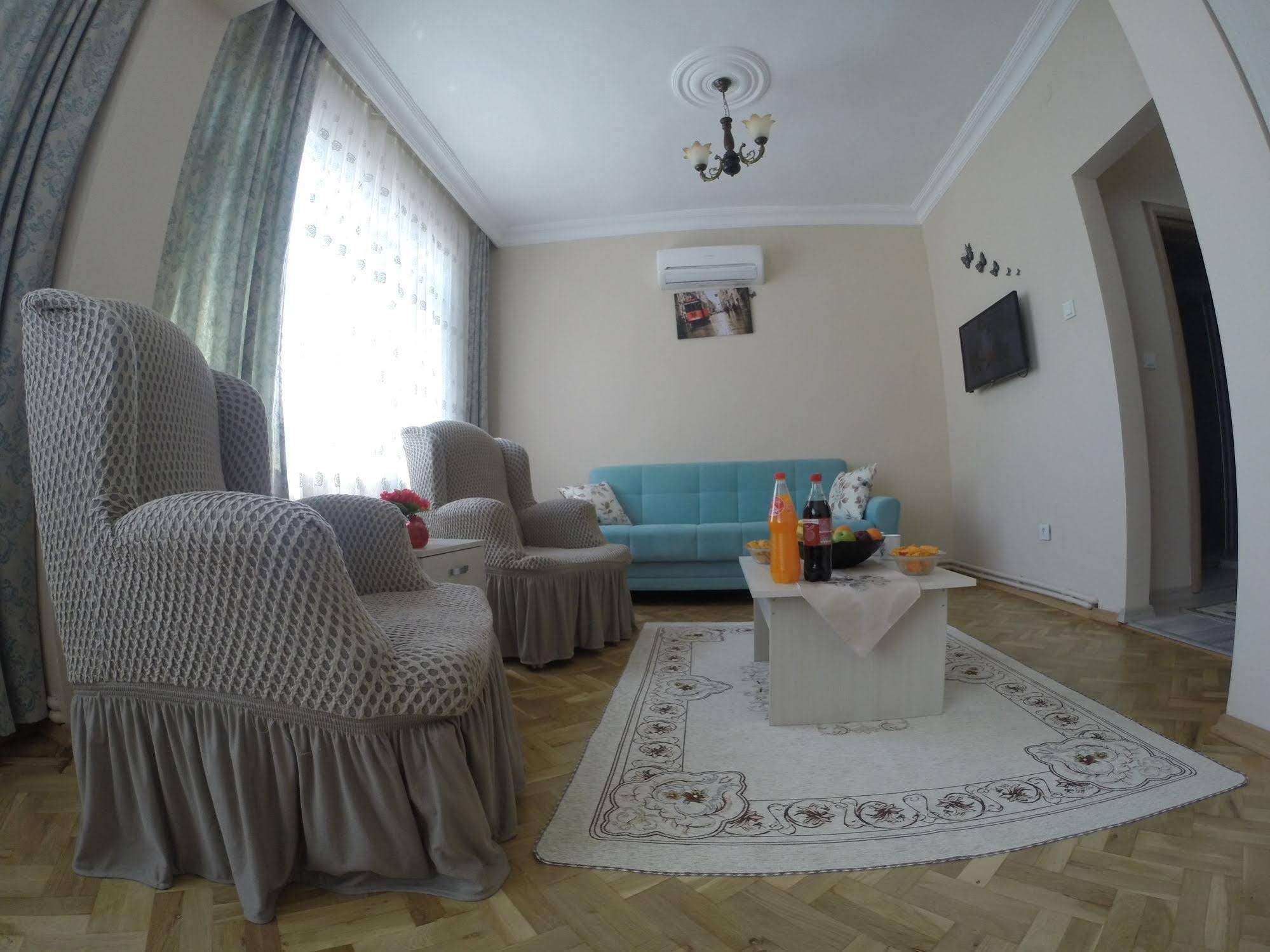 Atam Suites & Apart