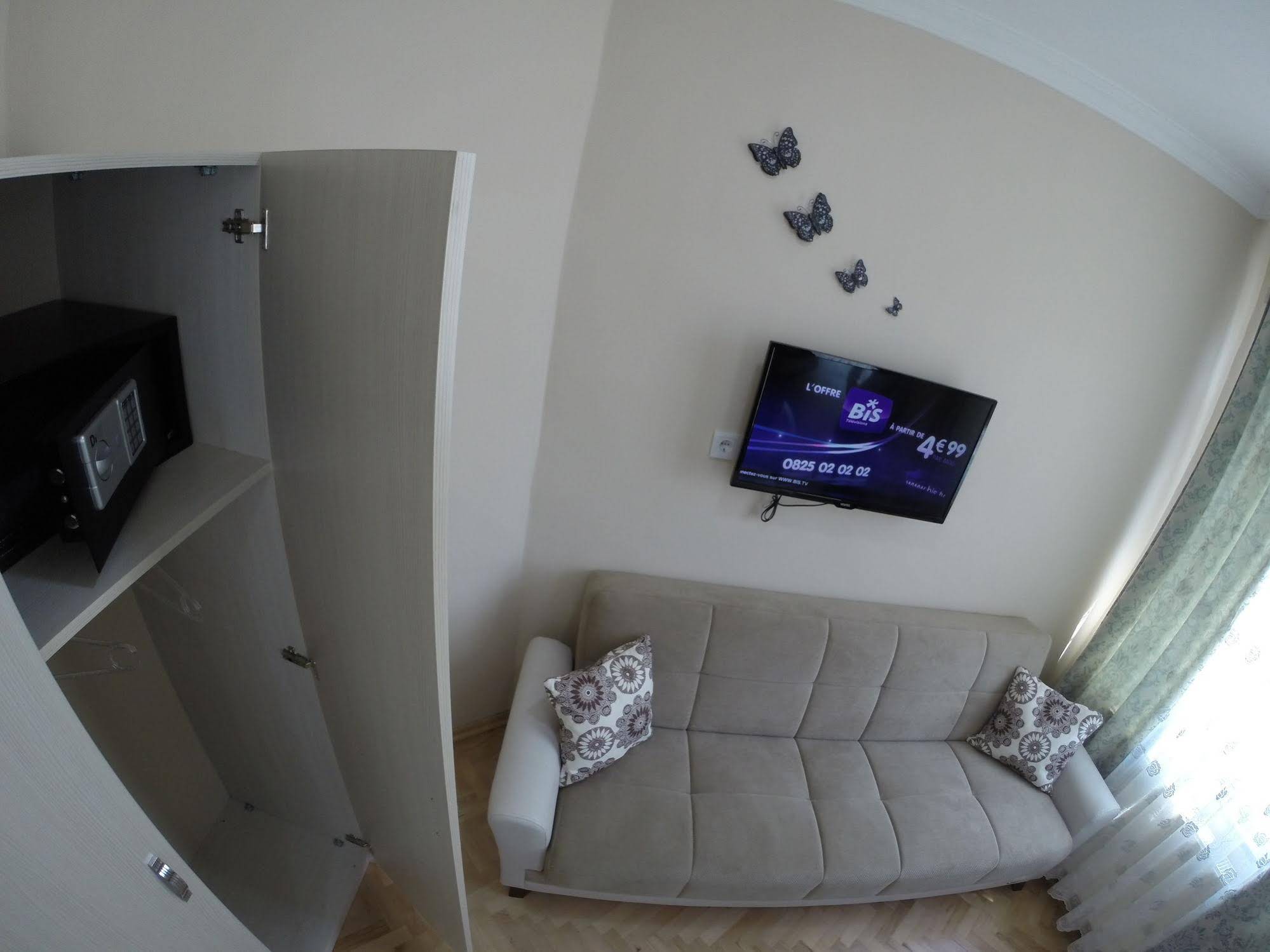 Atam Suites & Apart