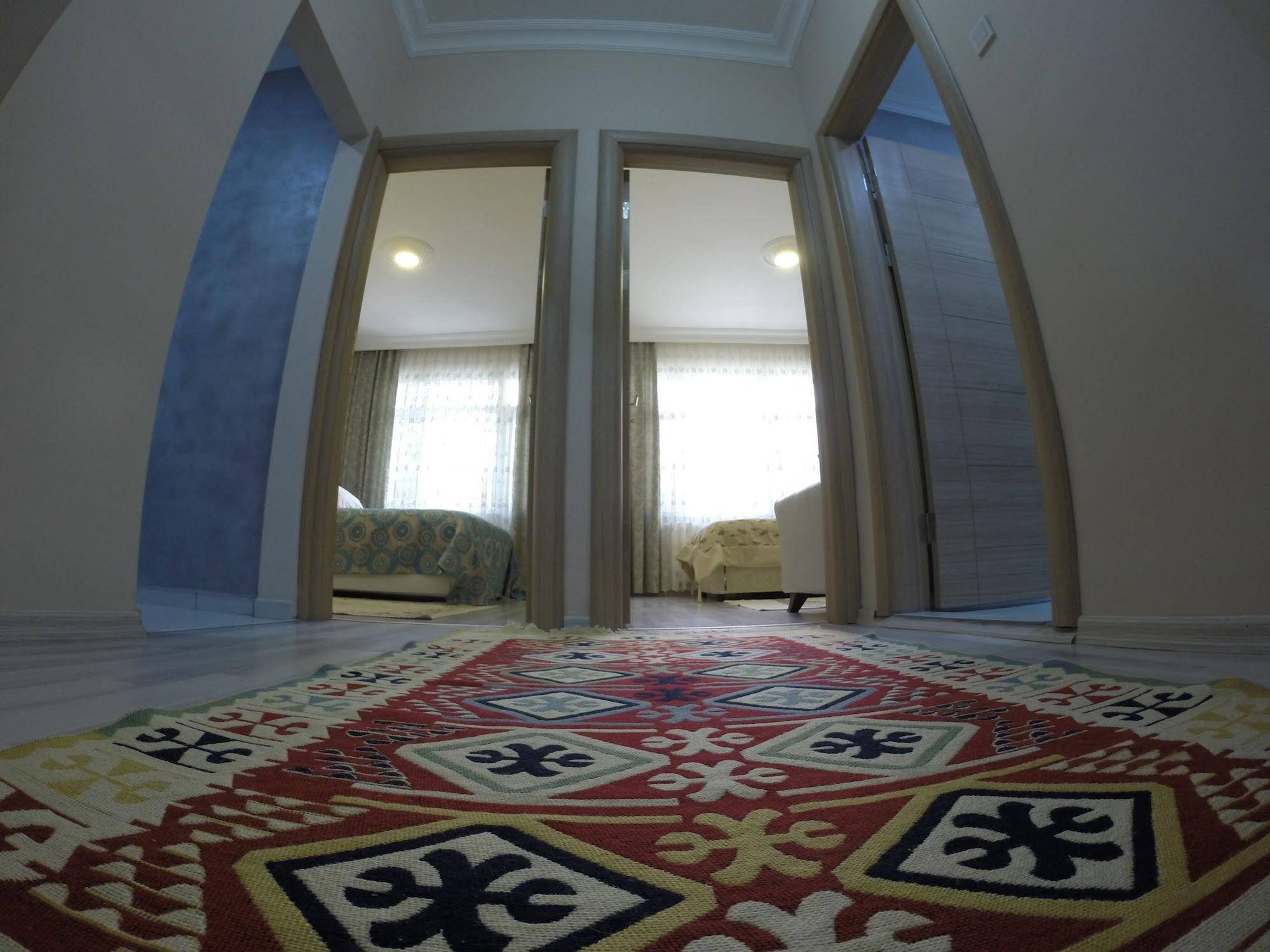 Atam Suites & Apart